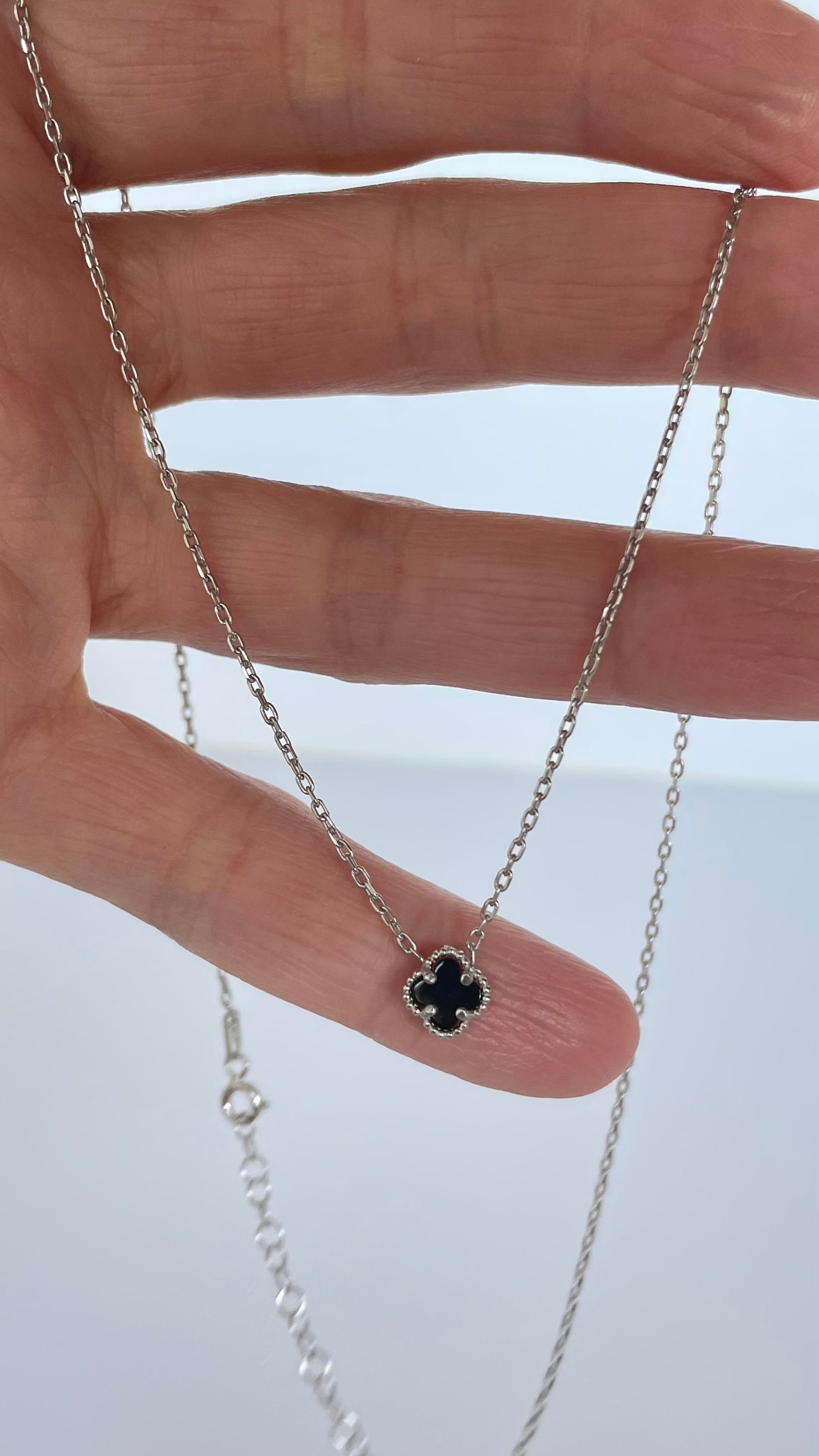 925 Ayar Mini Boy Siyah Yonca Kolye