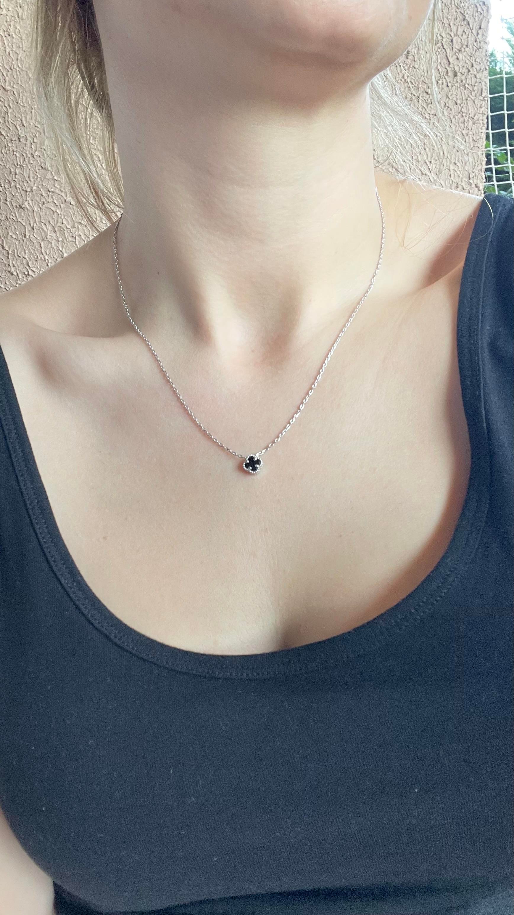 925 Ayar Mini Boy Siyah Yonca Kolye