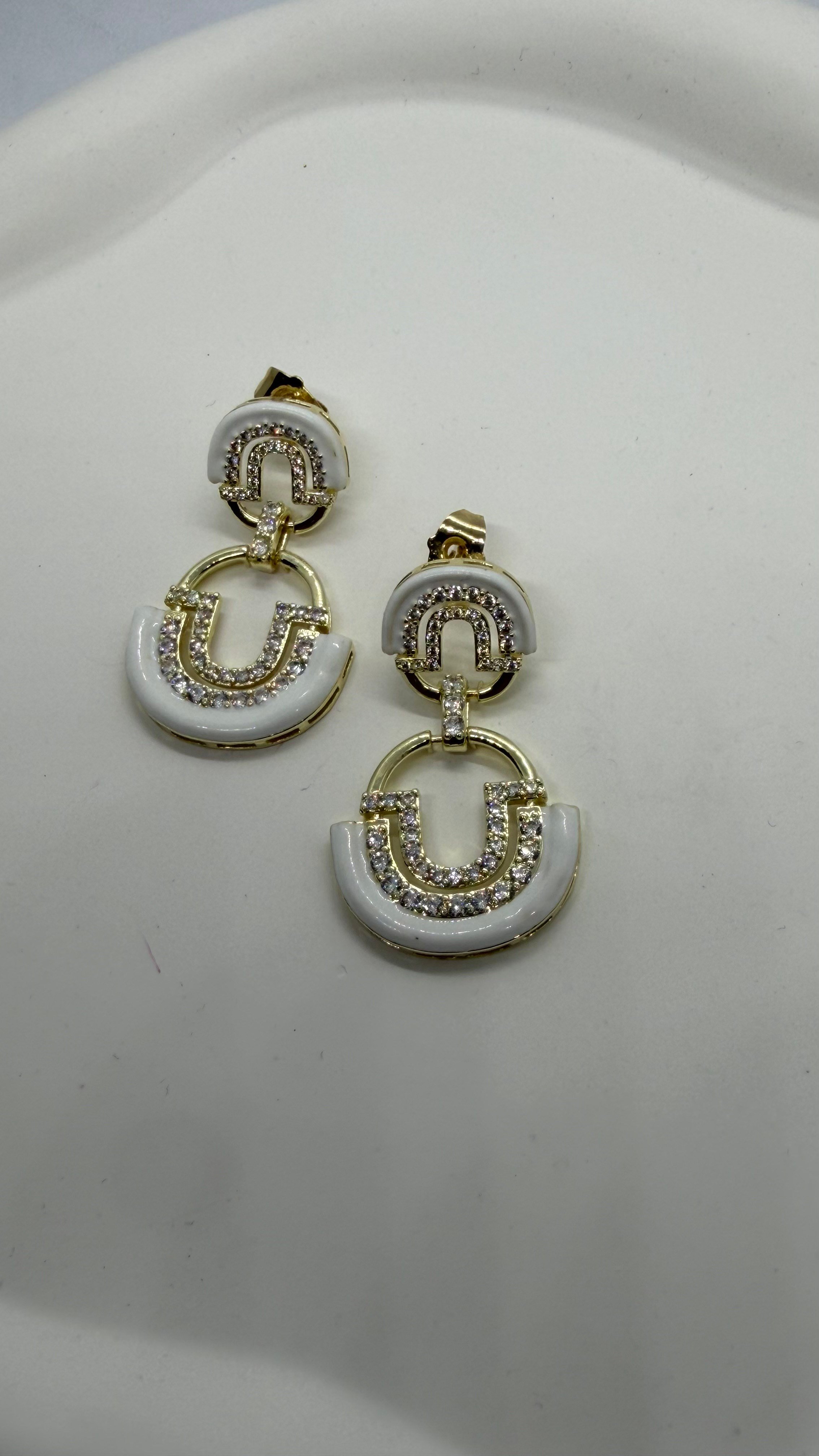 Beyaz Gold Taşlı Sallantılı Küpe