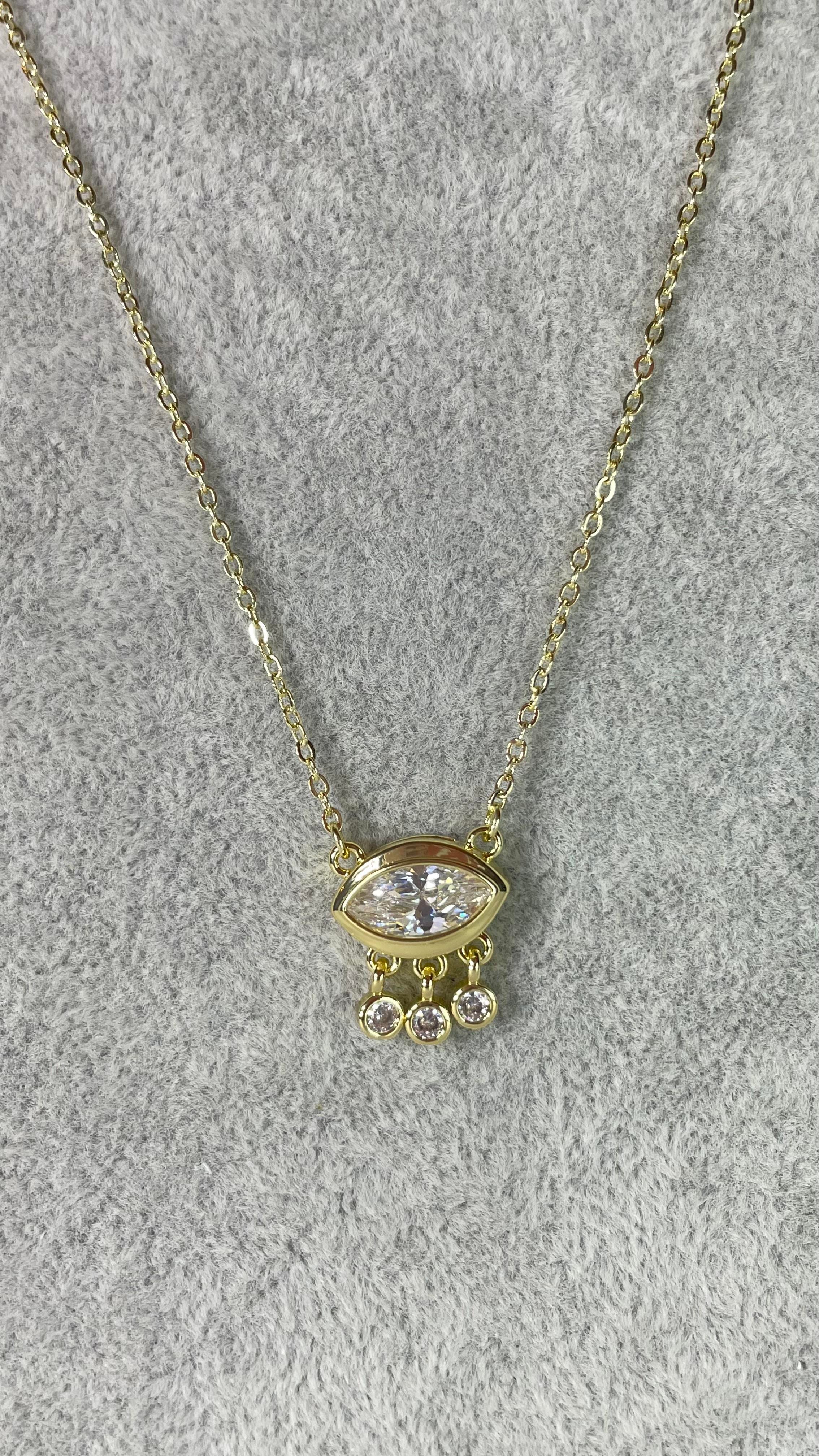 Beyaz Göz Sallantılı Gold Kolye