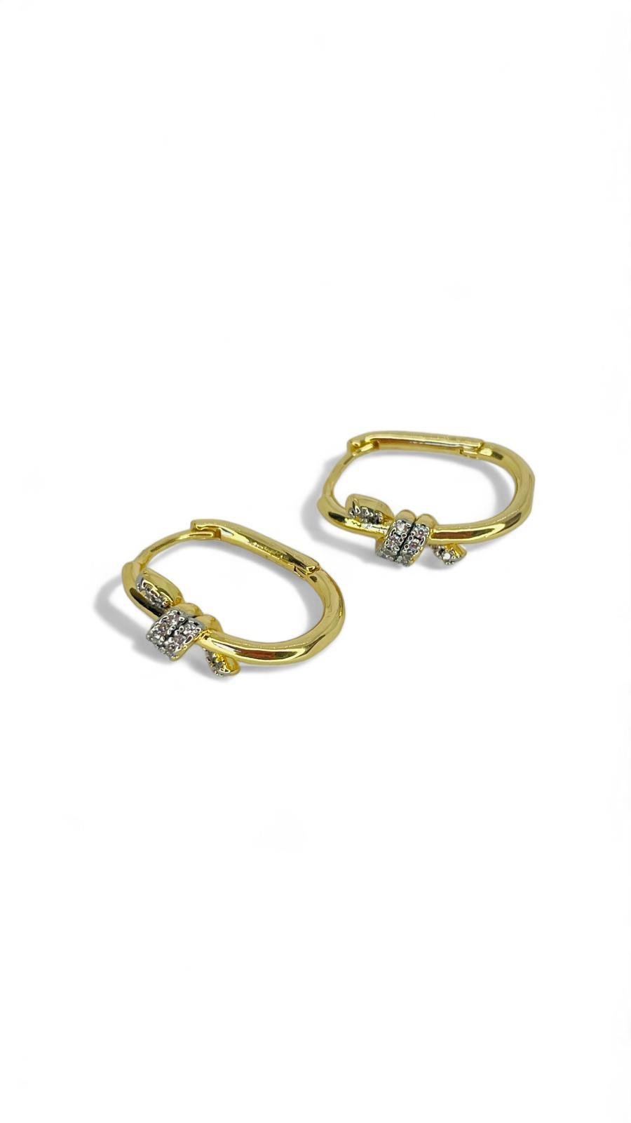 Burgu Detaylı Gold Orta Boy Küpe