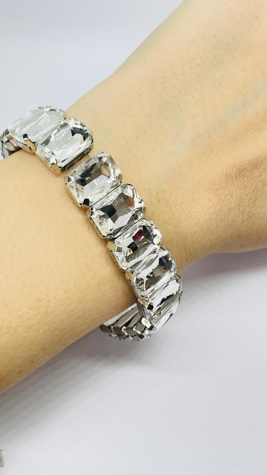 Büyük Swa Taşlı Beyaz Renkli  Handmade Bileklik