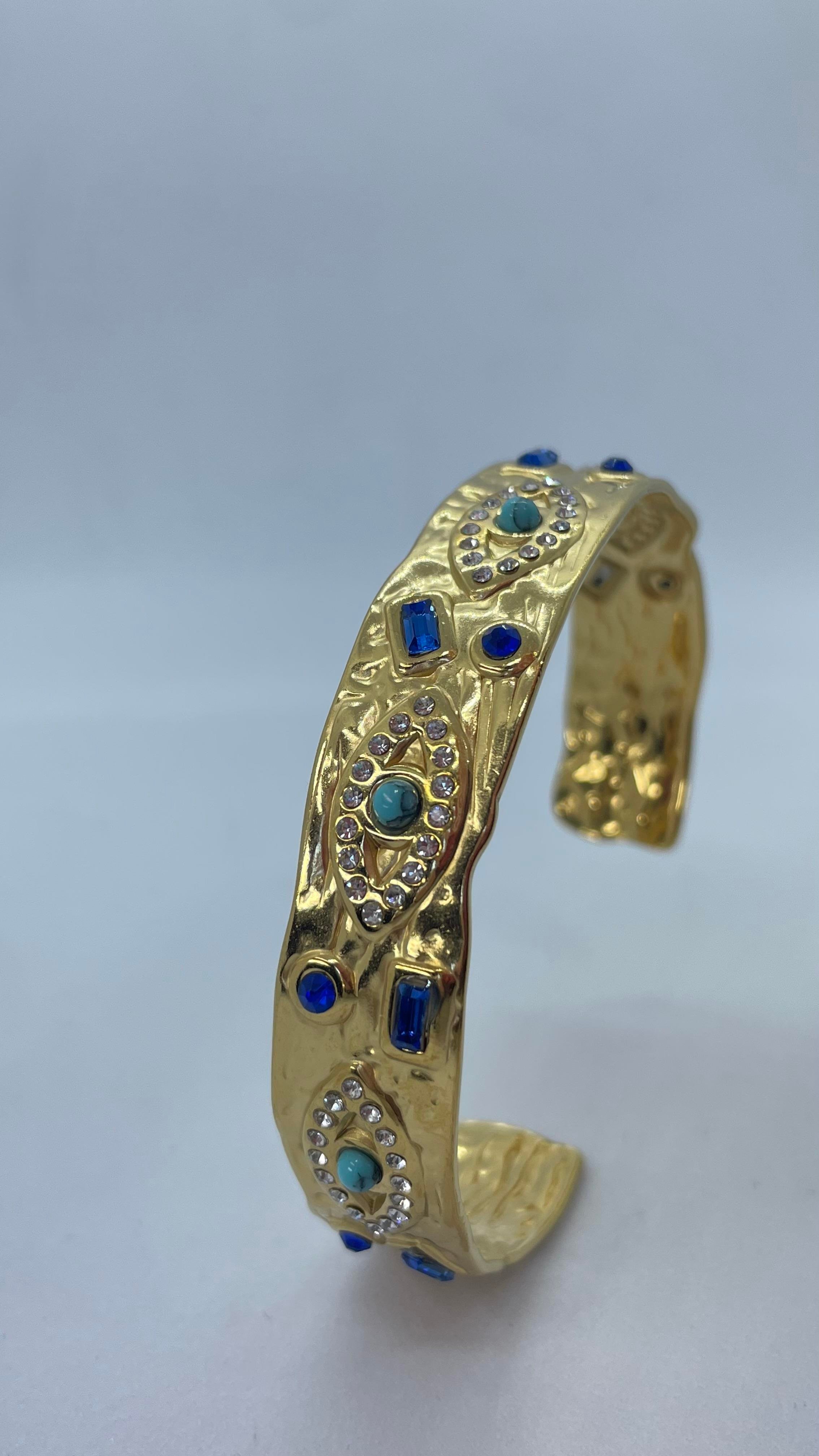 Çelik mavi renkli taşlı kelepçe