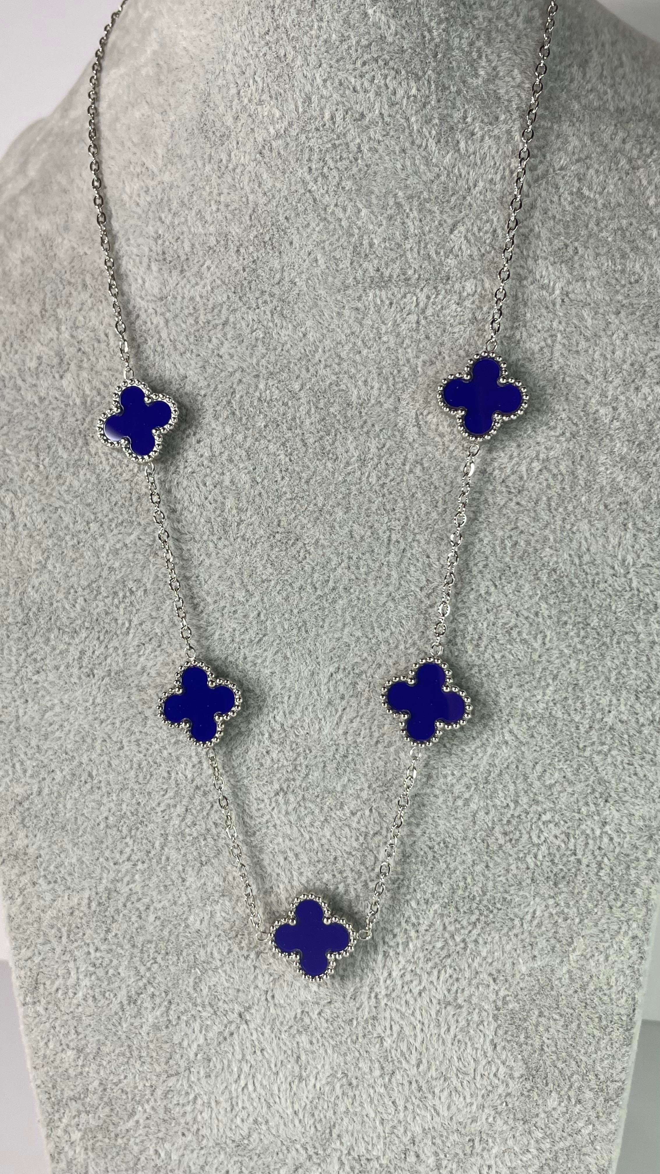 Çelik Yonca Lacivert Silver Kolye