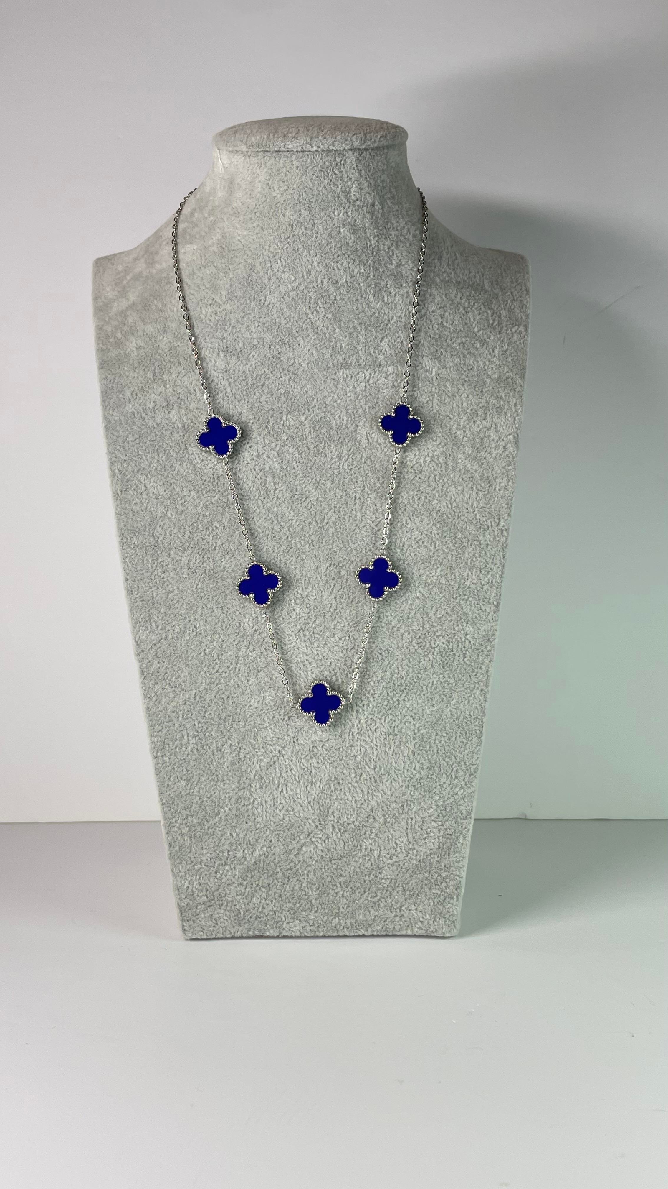 Çelik Yonca Lacivert Silver Kolye