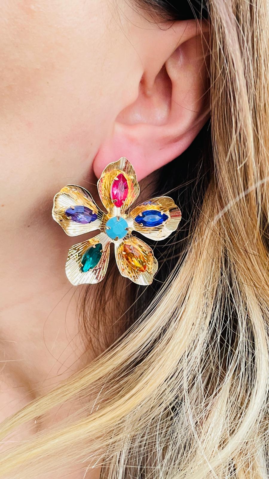 Çiçekli Taşlı Küpe