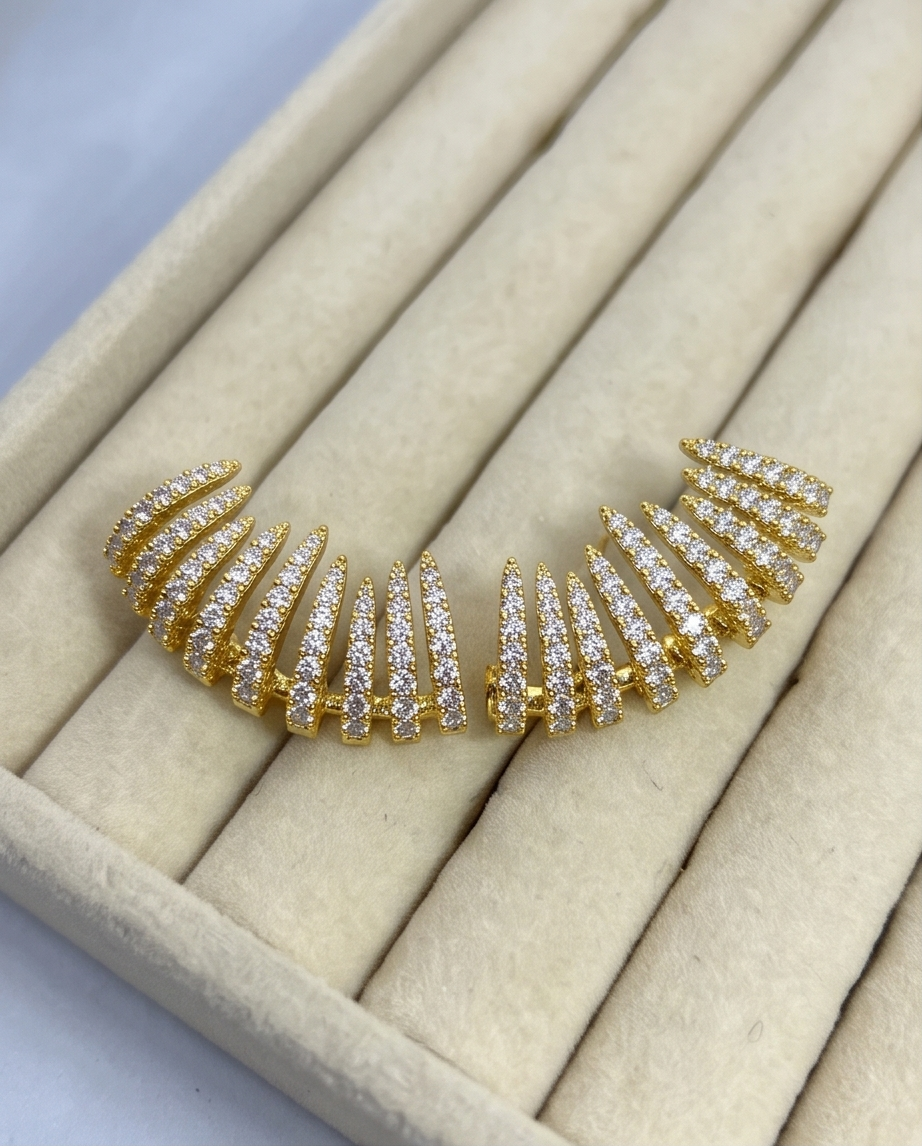 Çoklu Taşlı Gold Küpe