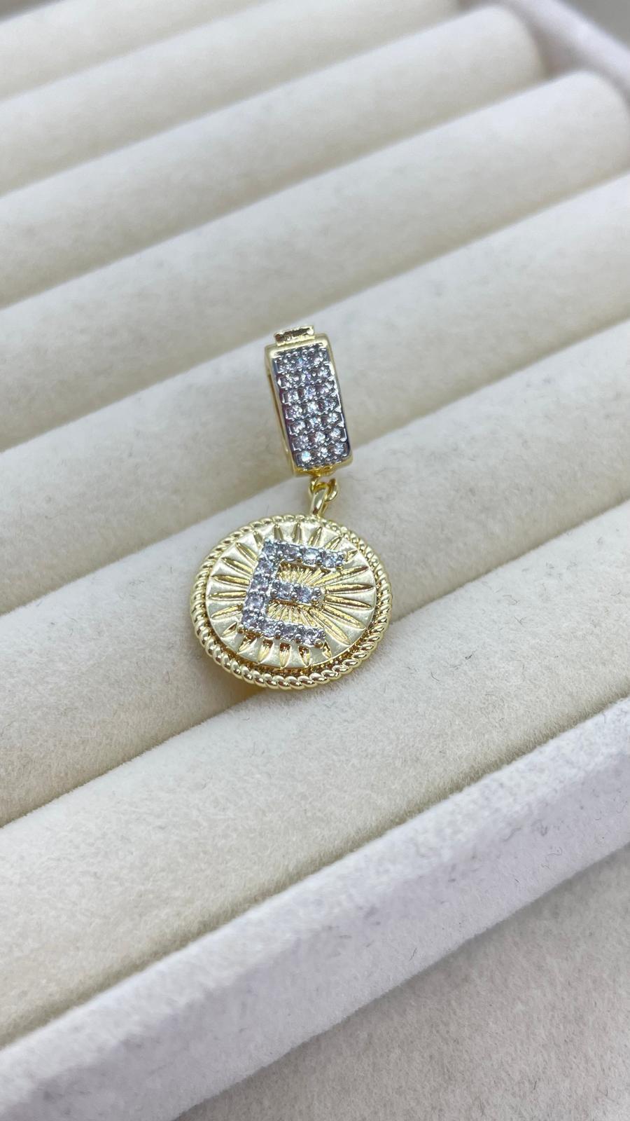 E Harfli Kolye Ve Bileklik Ucu Charm