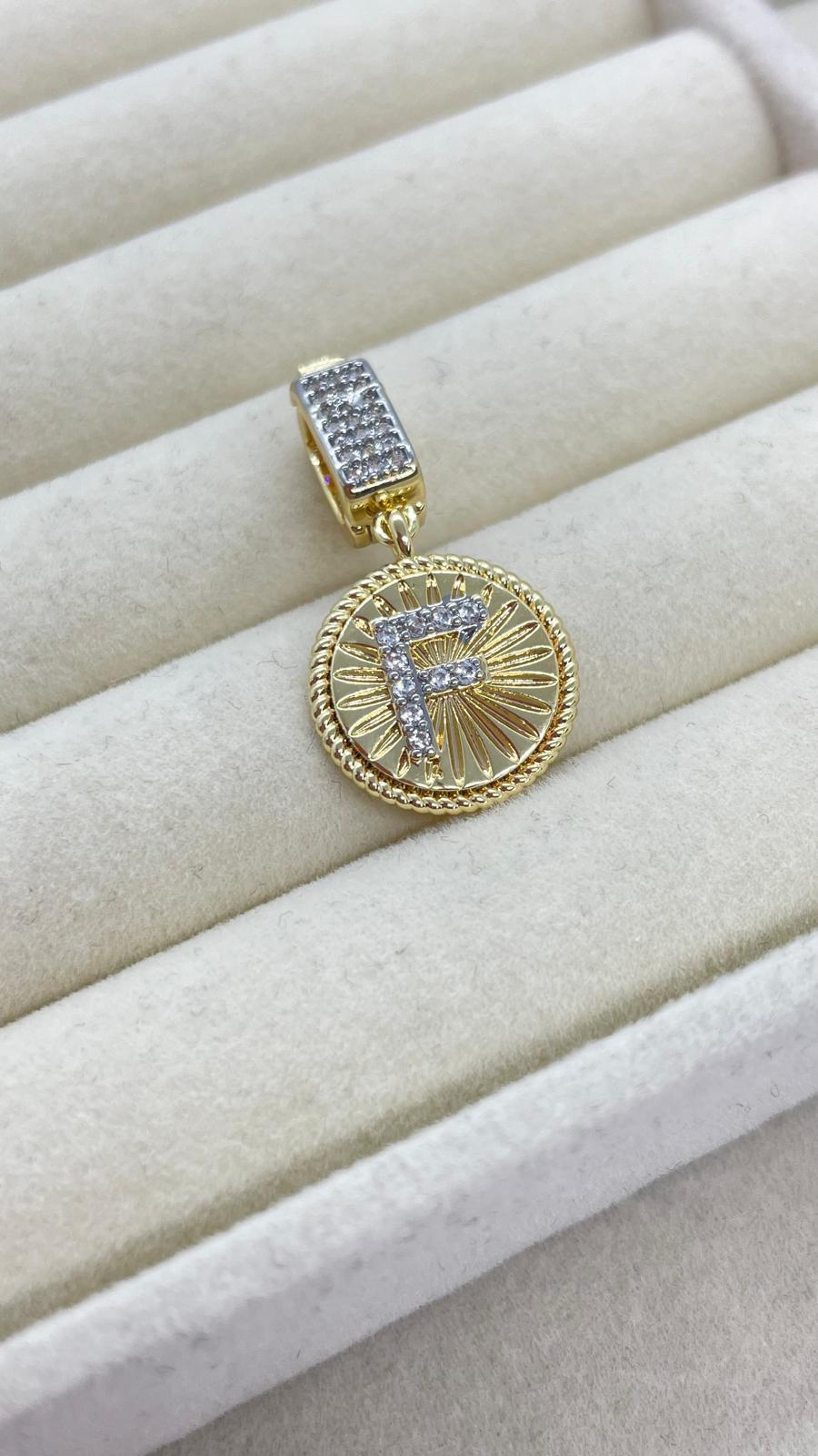 F Harfli Kolye Ve Bileklik Ucu Charm