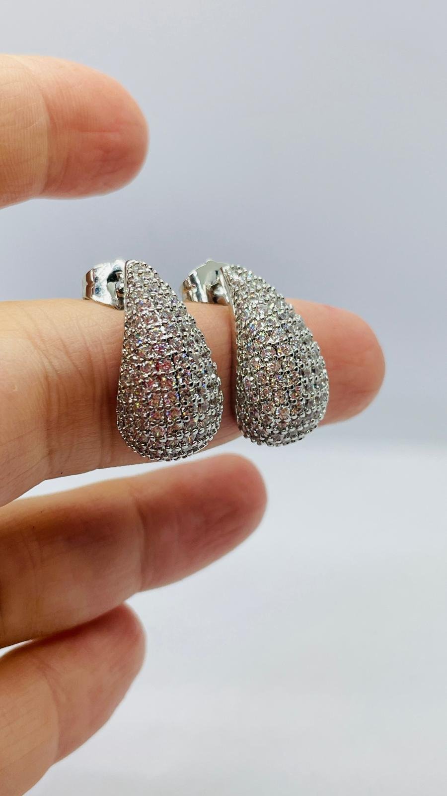 Full Taşlı Damla Küpe Orta Boy