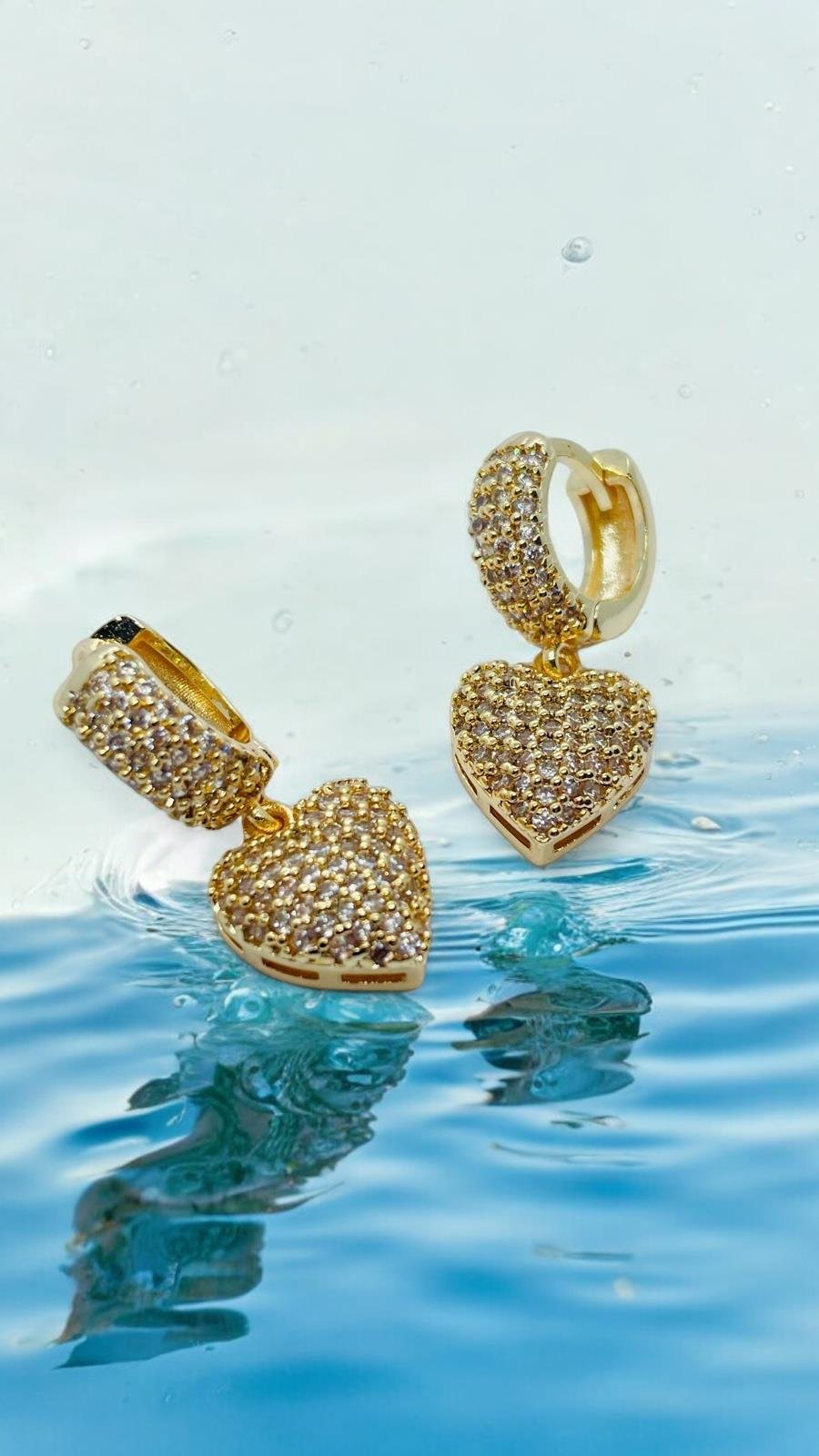 Full Taşlı Gold Kalp Küpe