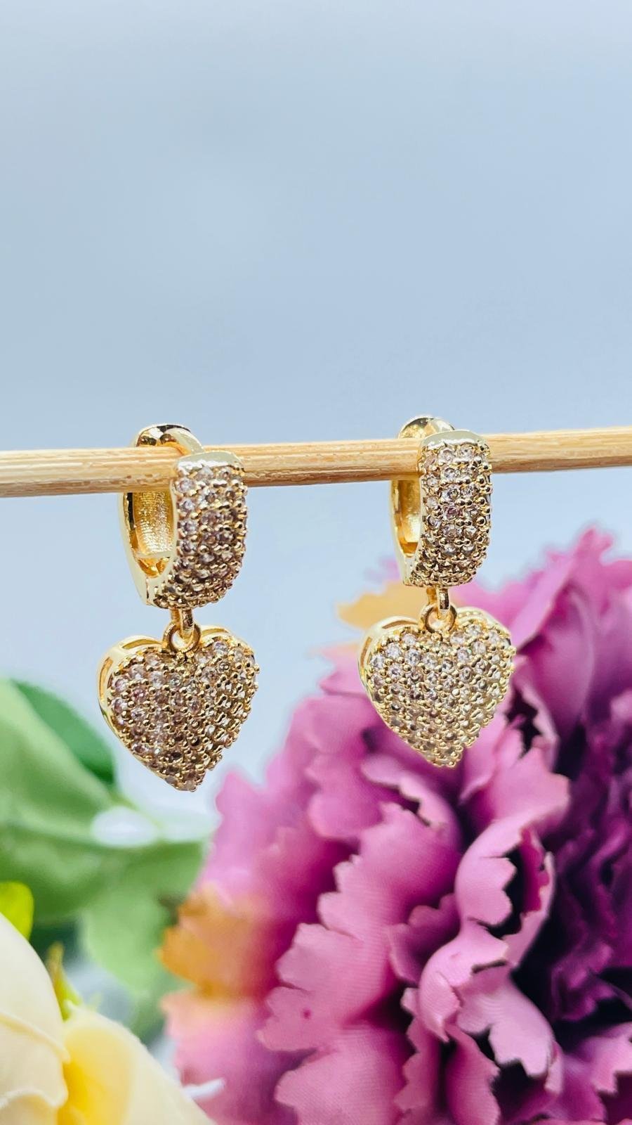 Full Taşlı Gold Kalp Küpe