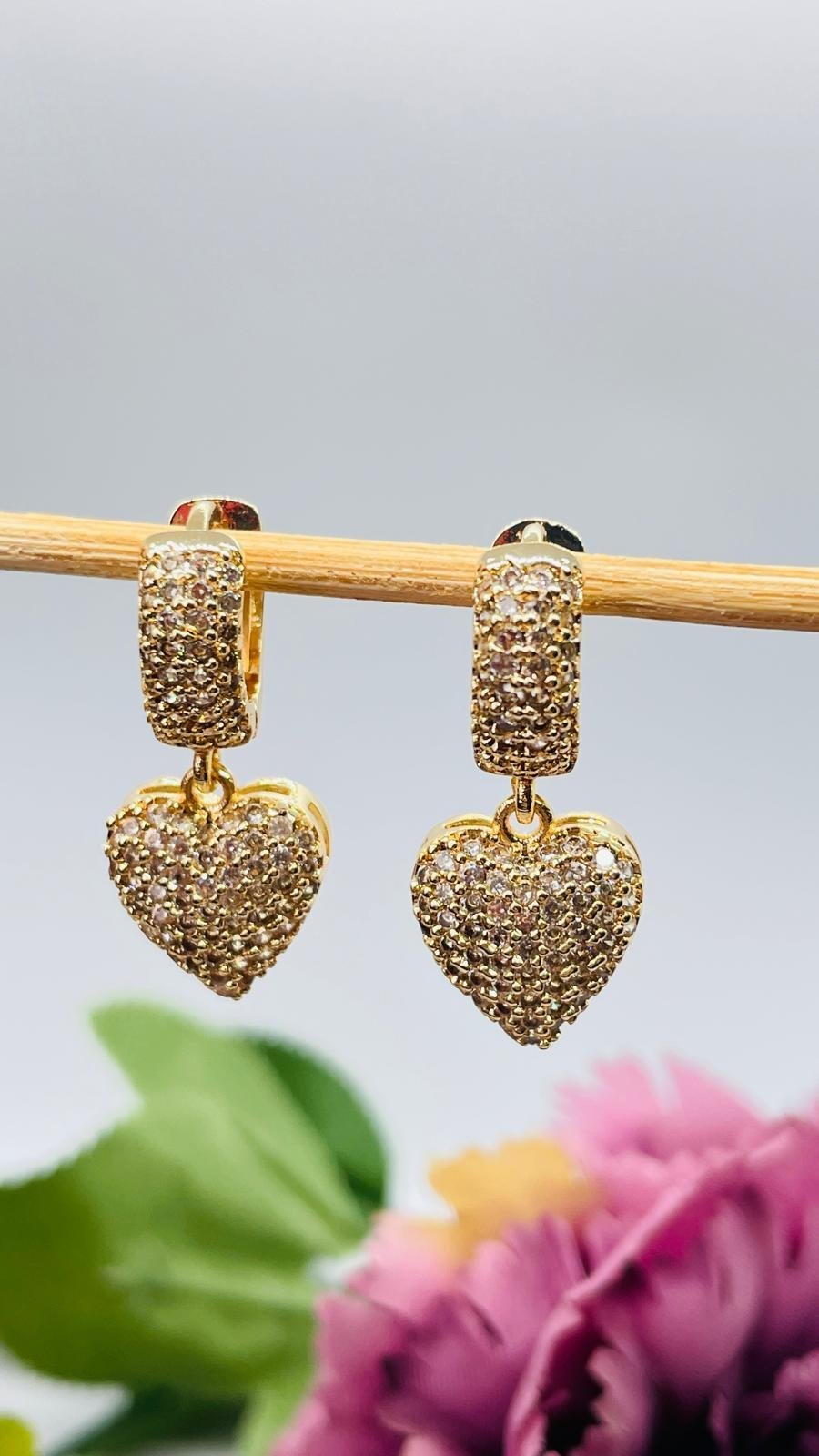 Full Taşlı Gold Kalp Küpe