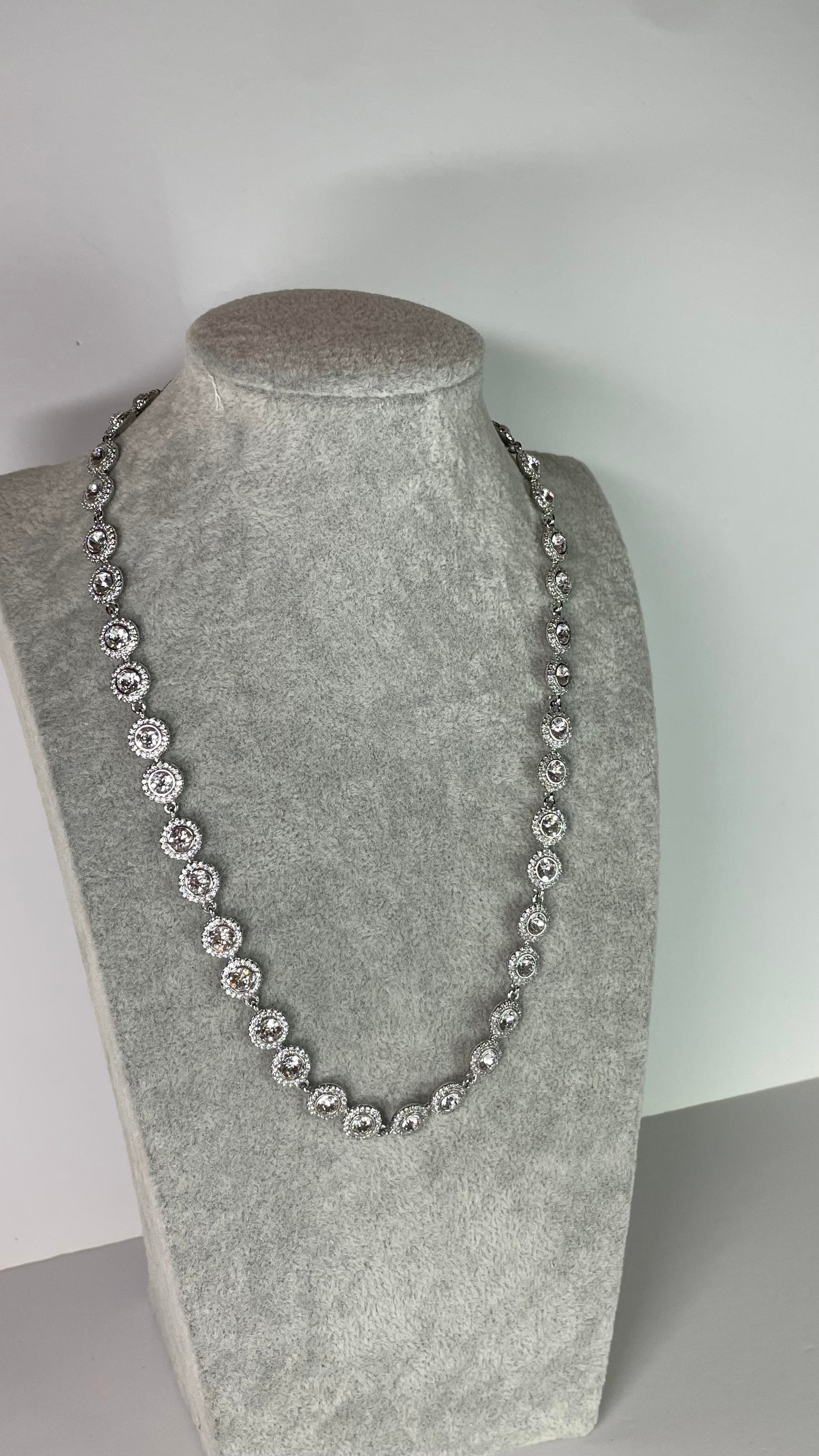 Full Taşlı Silver Renk Kolye