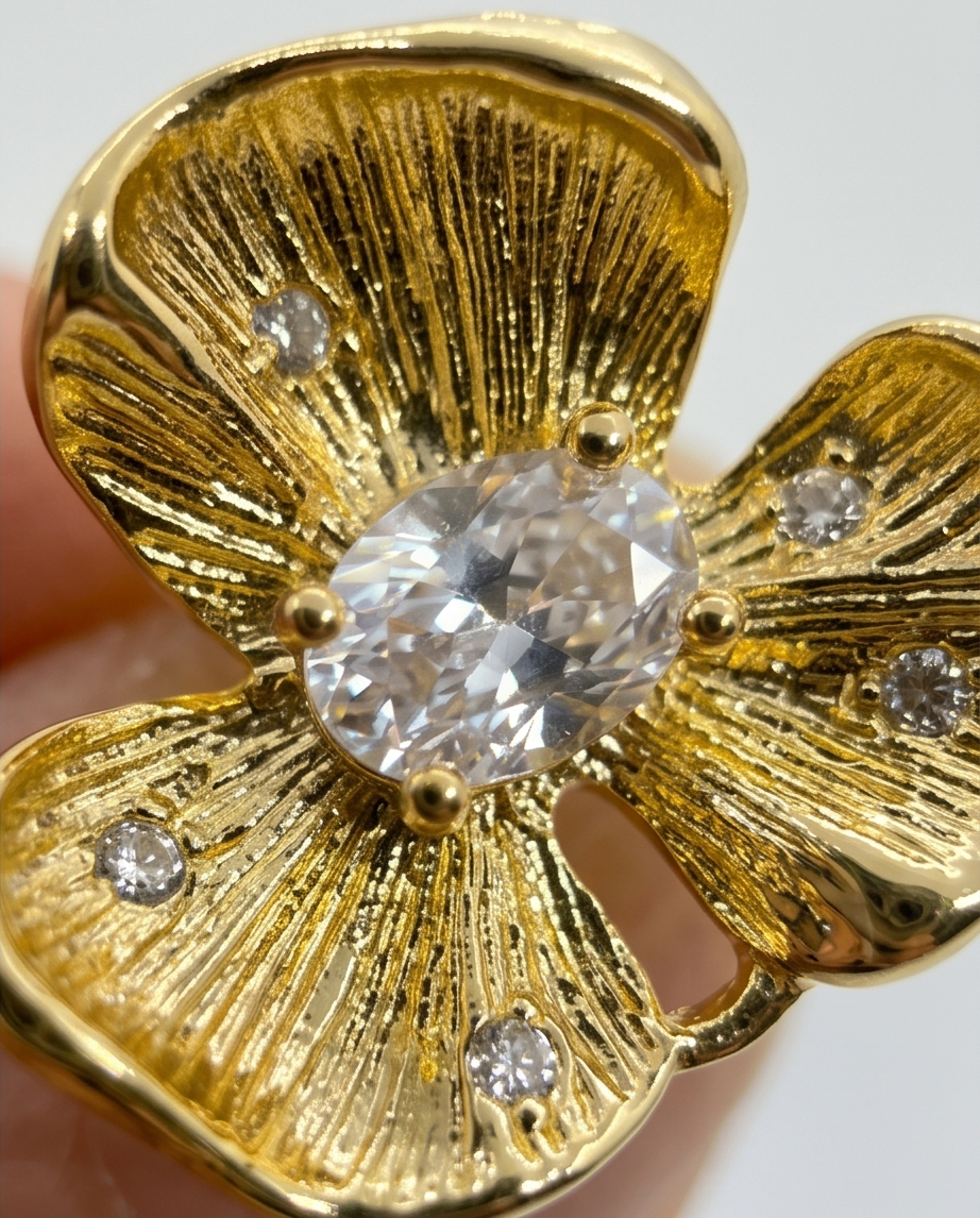 Gold Çiçek Küpe