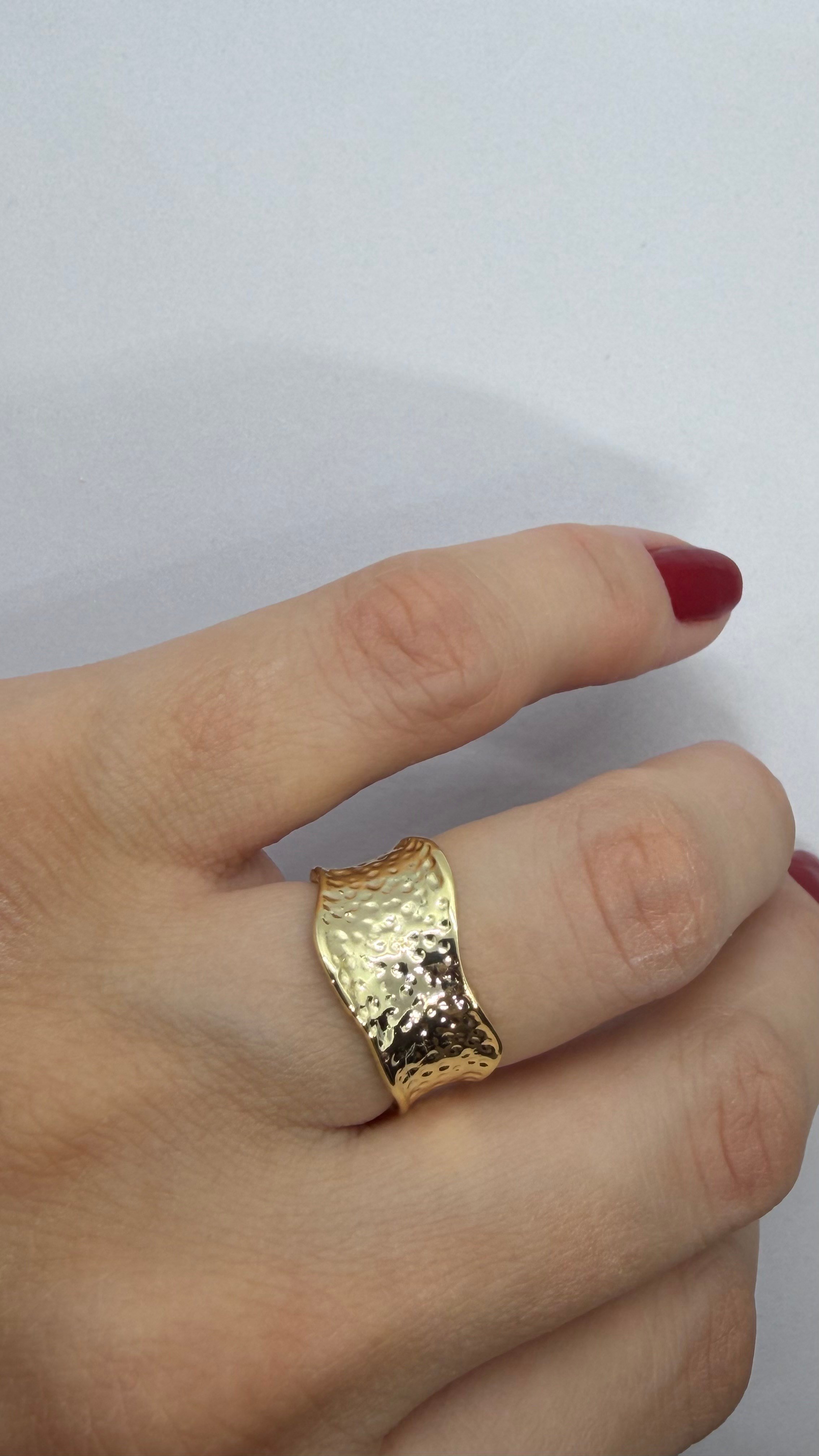 Gold Dalgalı Ayarlanabilir Yüzük 
