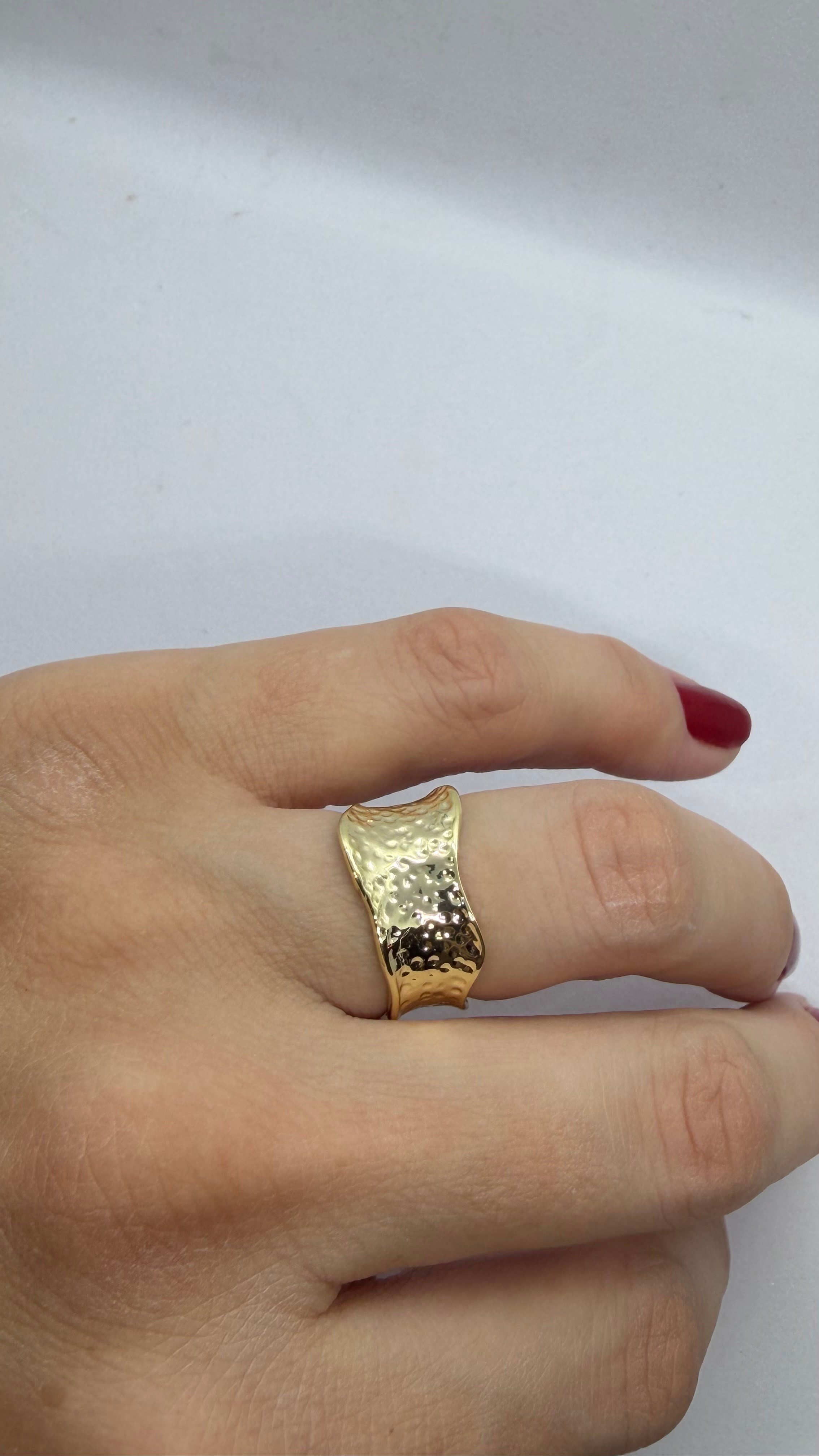 Gold Dalgalı Ayarlanabilir Yüzük 