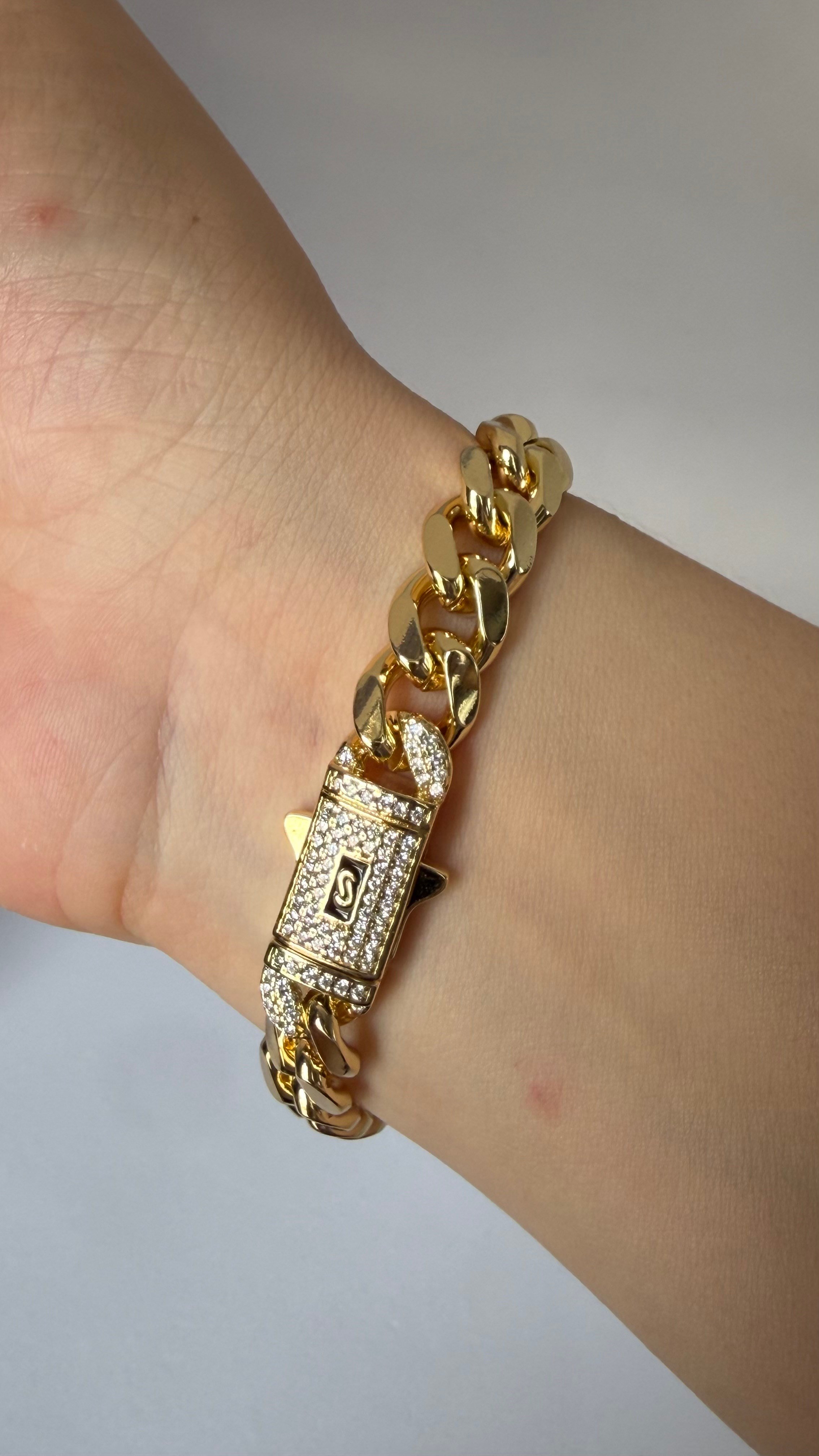 Gold Gurmet Sadece Kilit Full Taşlı bileklik