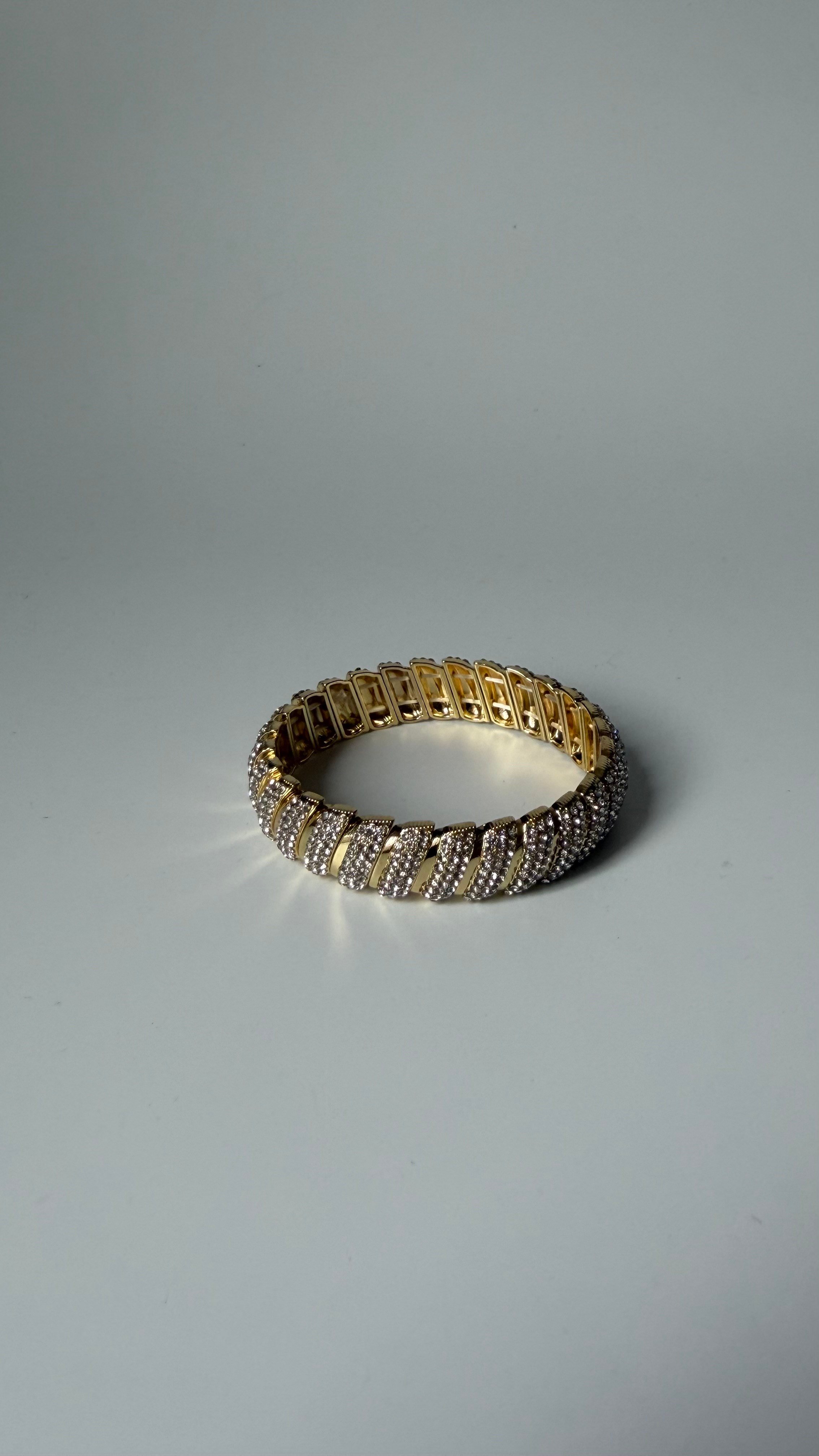 Gold Renk Taşlı Lastikli Bileklik