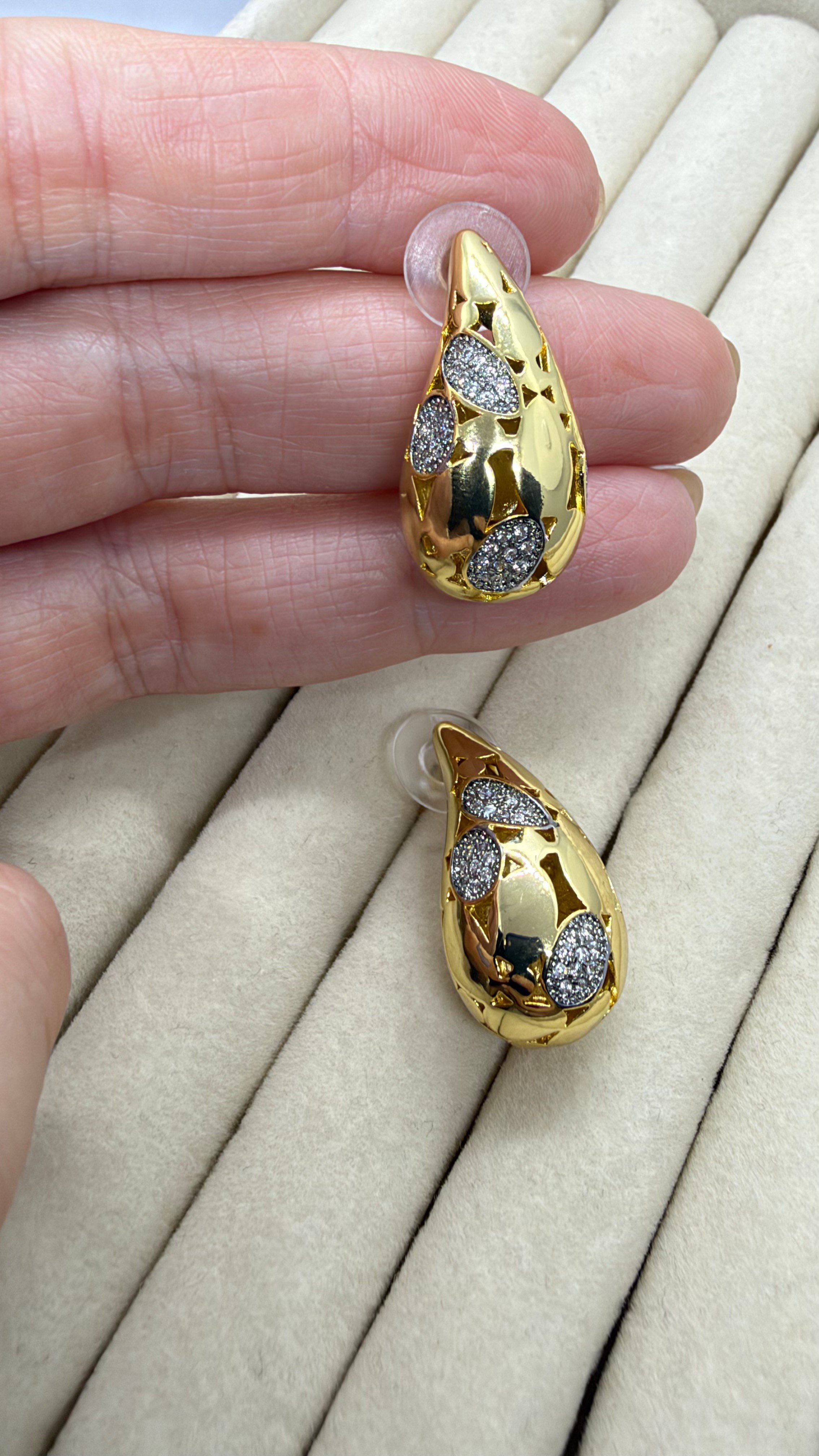 Gold Taşlı Damla Küpe