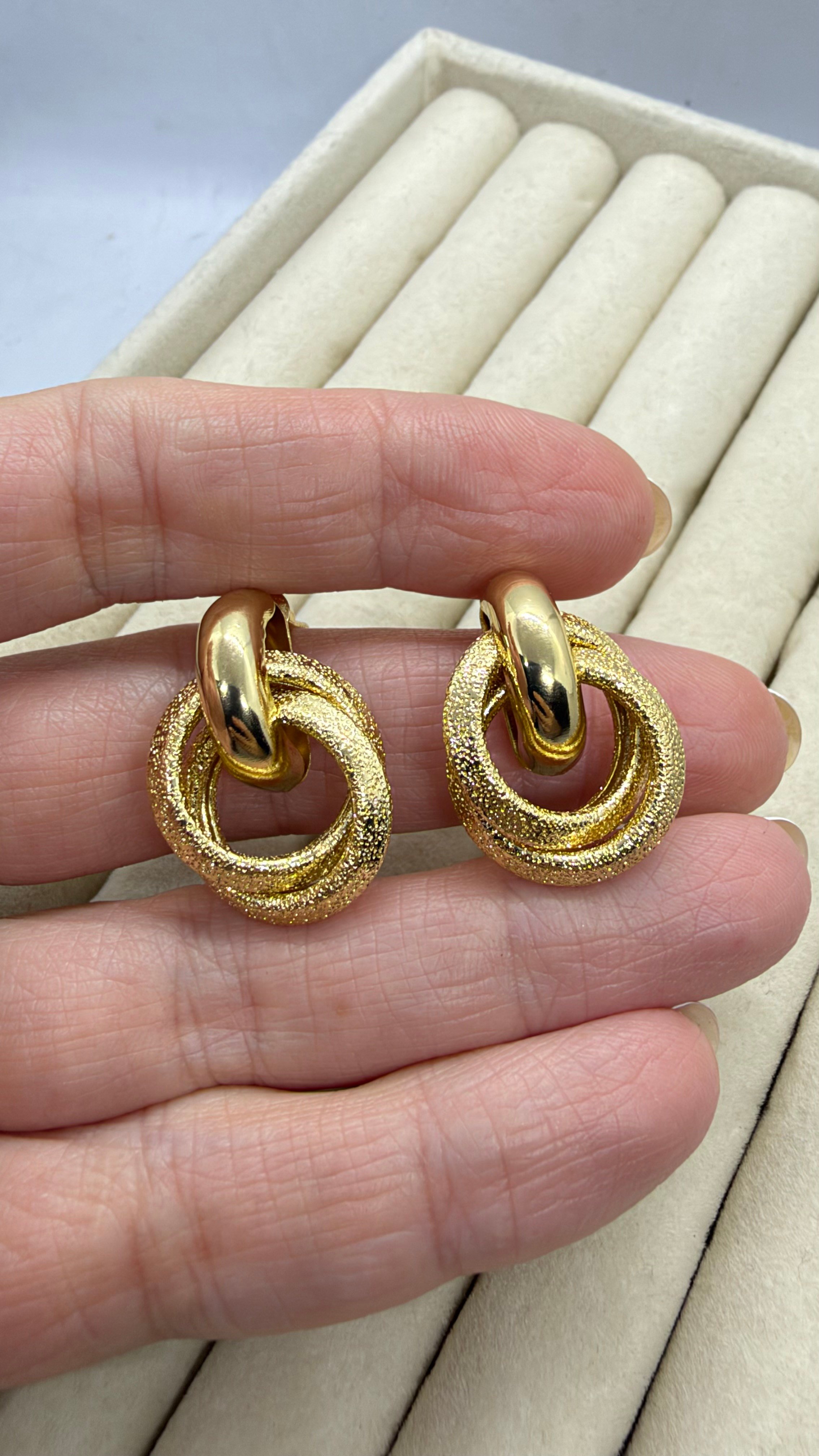 Gold Taşlı Küpe