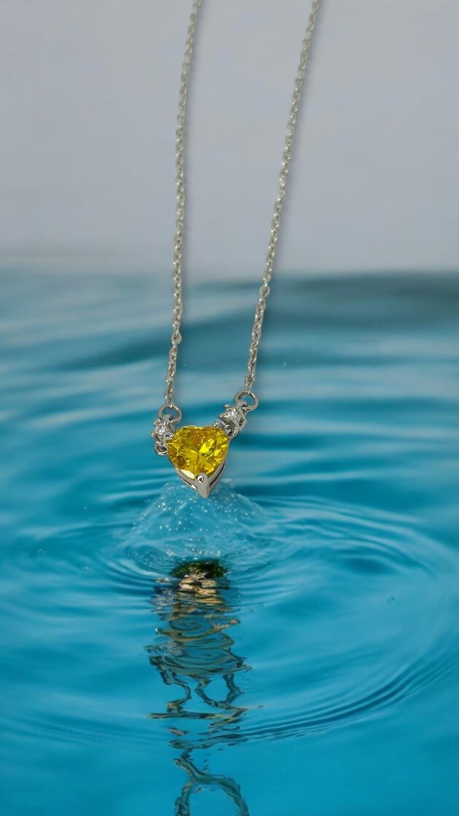 İki Taşlı Kalpli Kolye