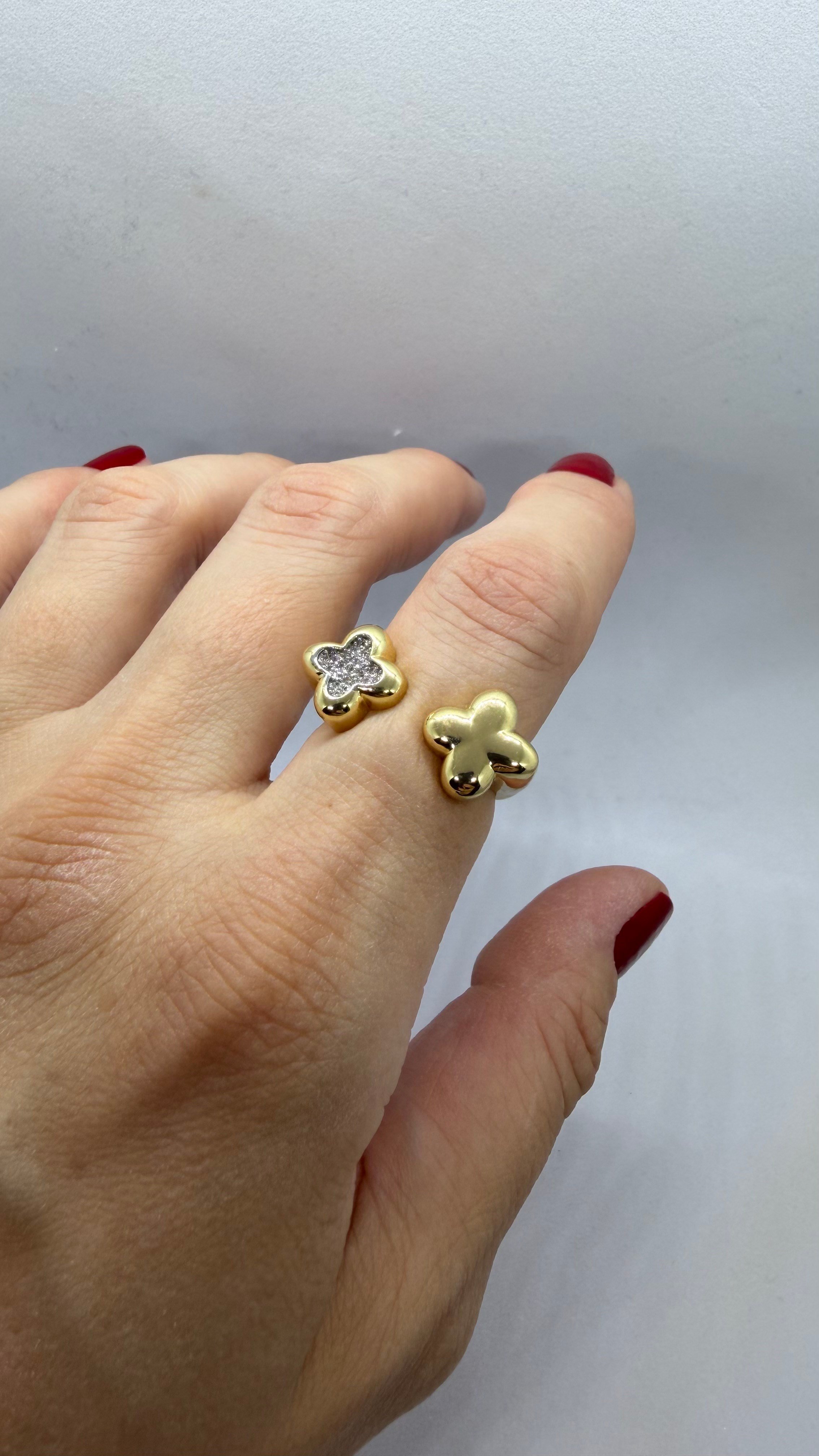 İkili Yonca Detaylı Taşlı Gold Ayarlanabilir Yüzük 