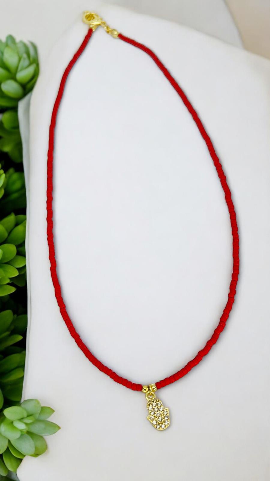 İnce Kum Boncuklu Fatma Ana eli Kolye