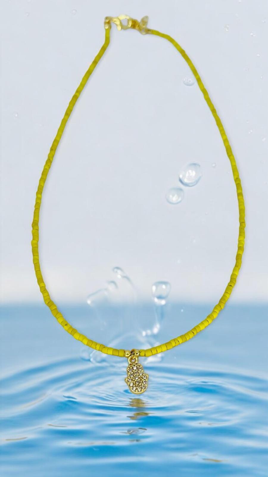 İnce Kum Boncuklu Fatma Ana eli Kolye