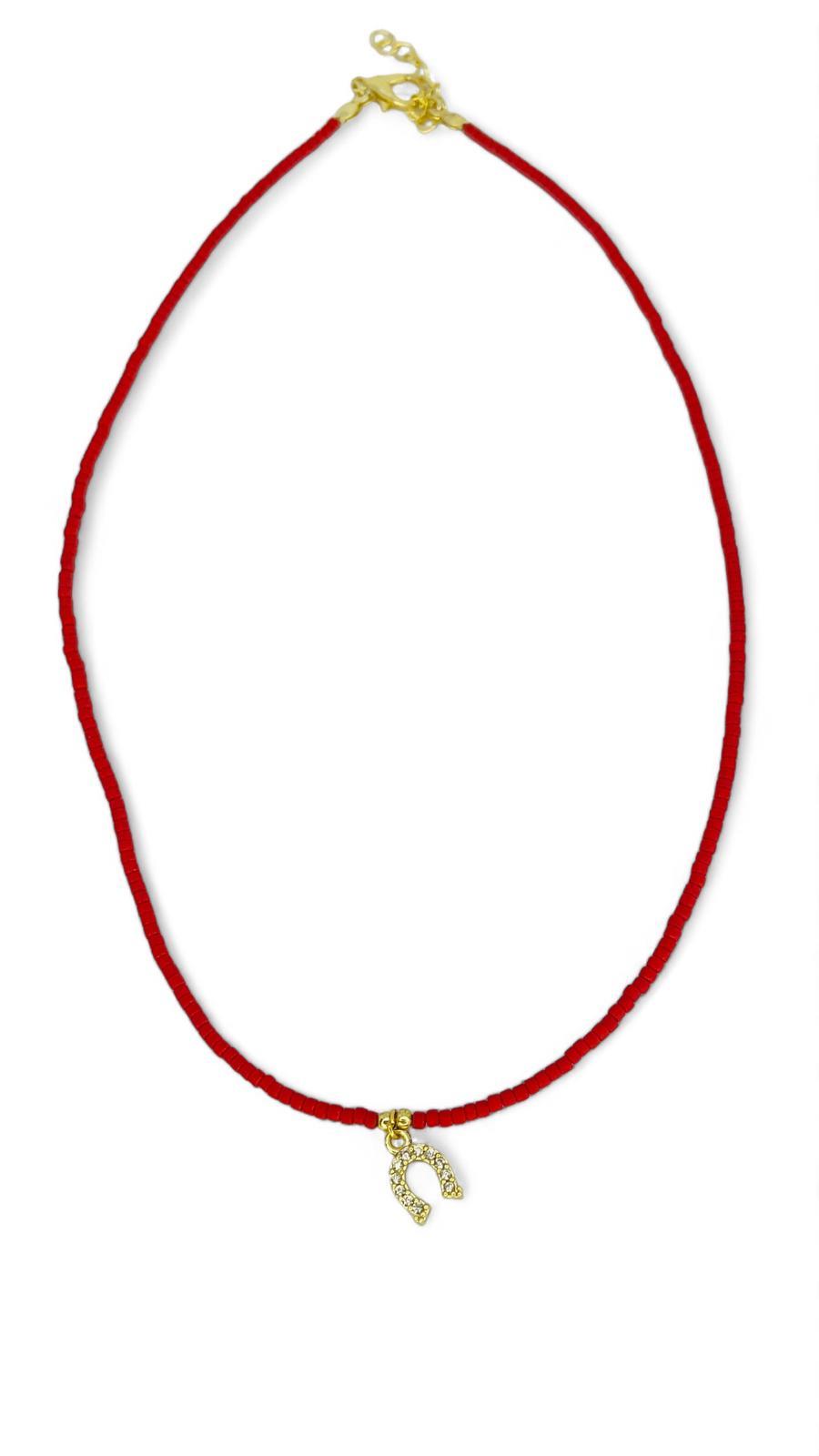 İnce Kum Boncuklu Nal Detaylı Kolye