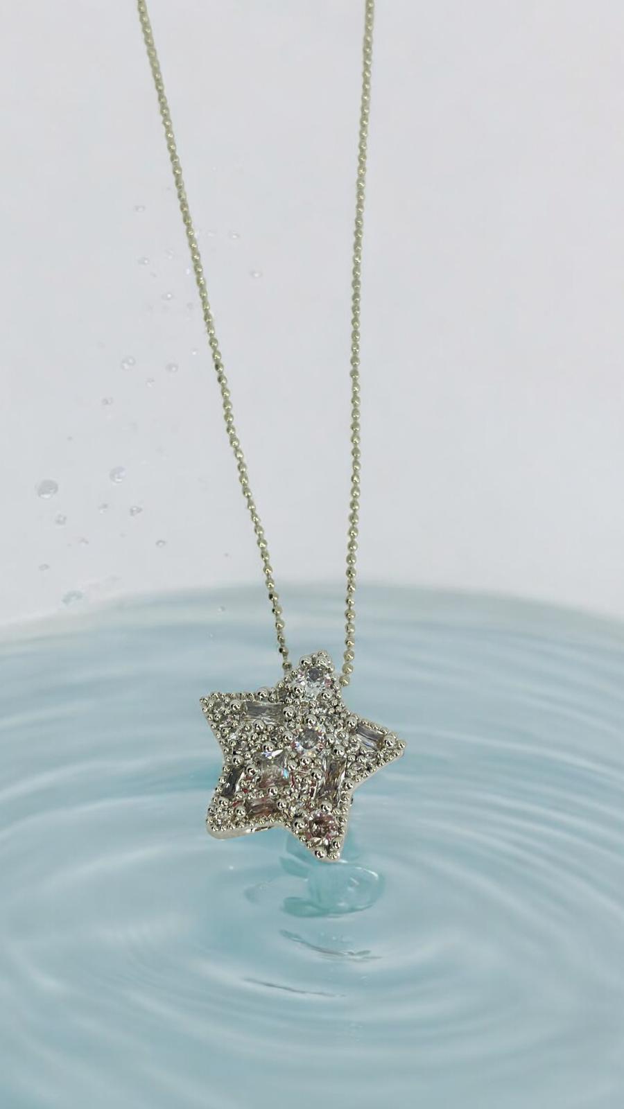 İnce Nokta Zincirli Yıldız Kolye