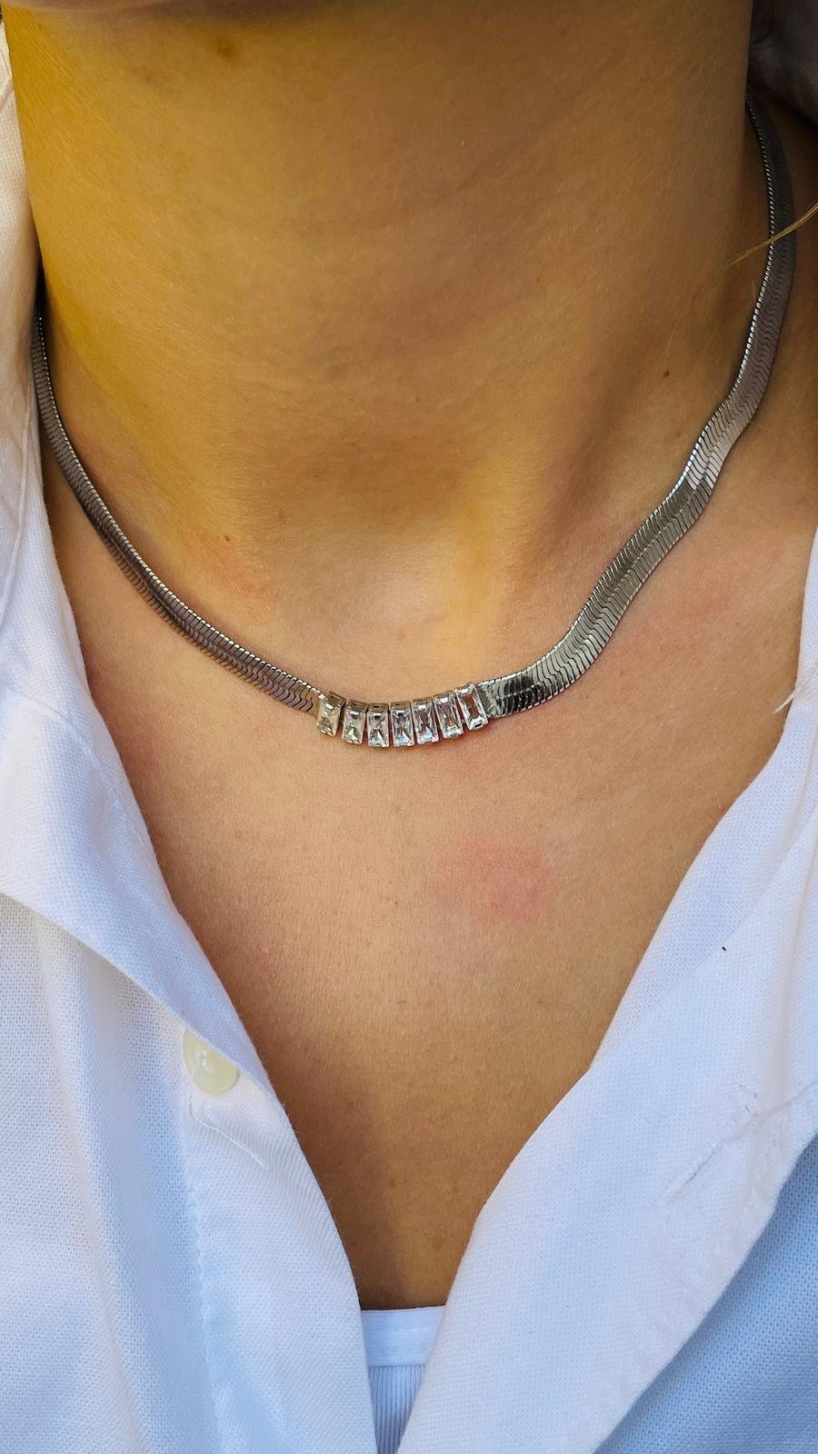 İtalyan Yassı Zincir Ortası Baget Taşlı (925)