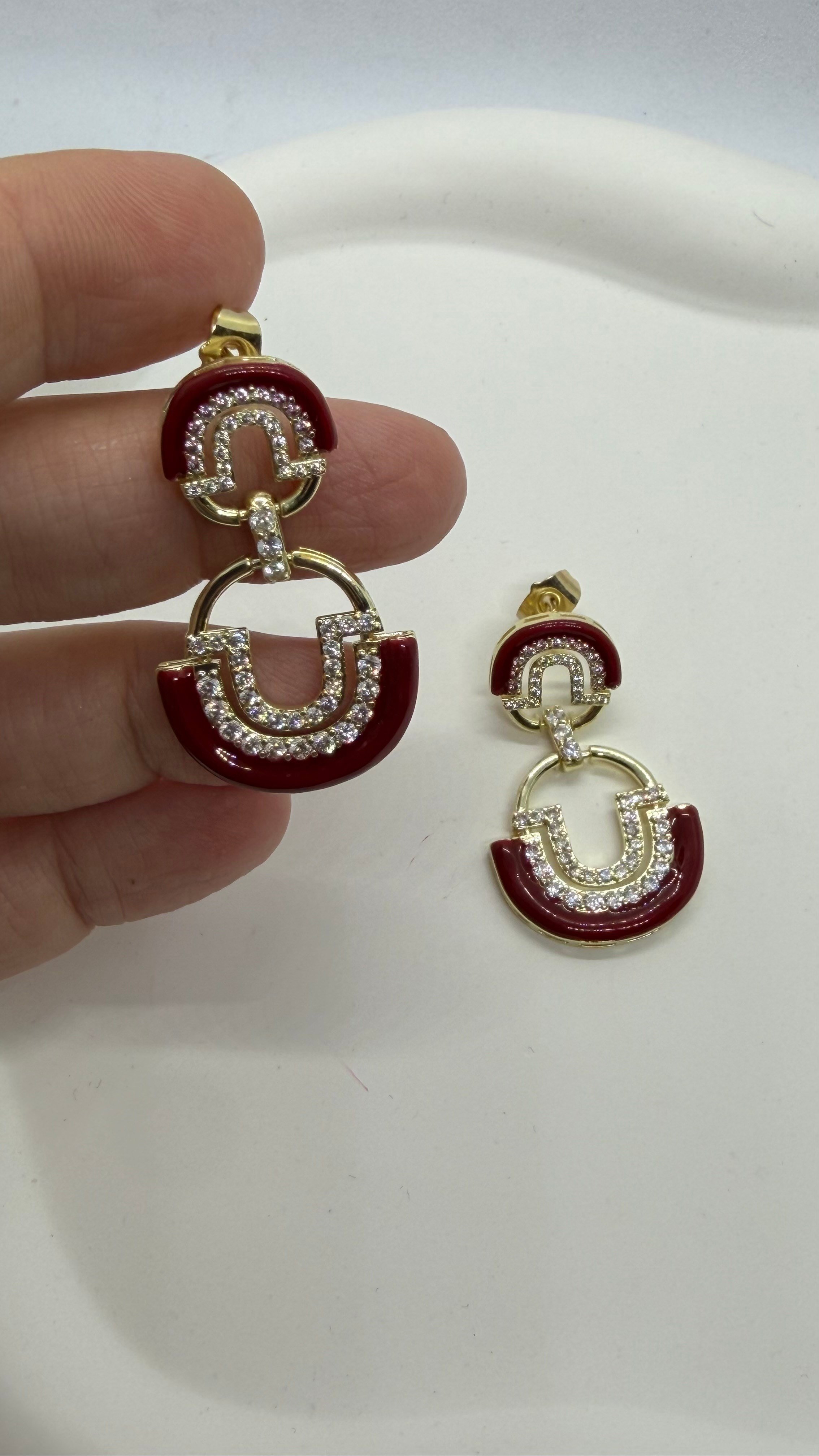 Kahverengi Gold Taşlı Sallantılı Küpe 