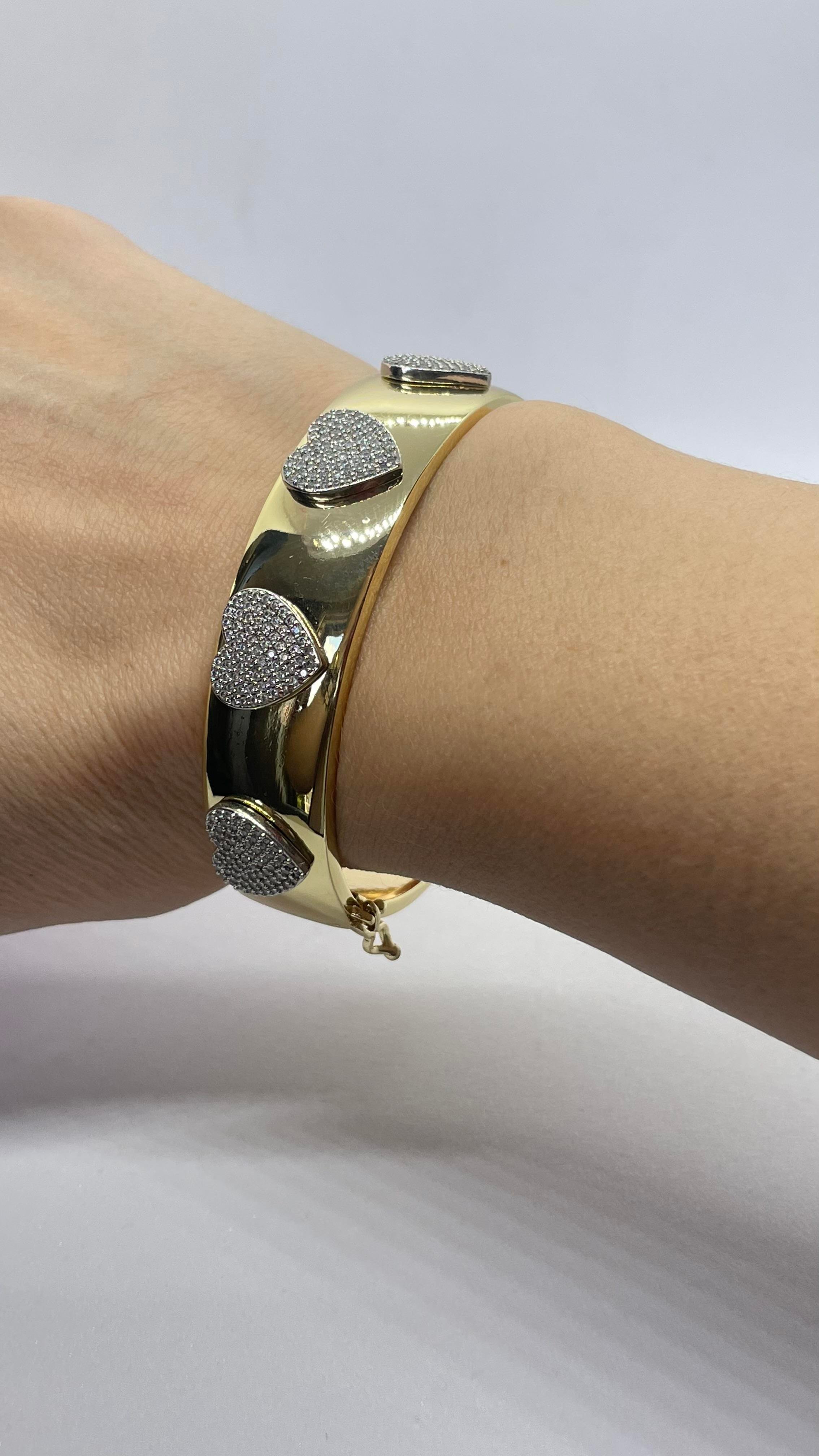 Kalp Detaylı gold kelepçe