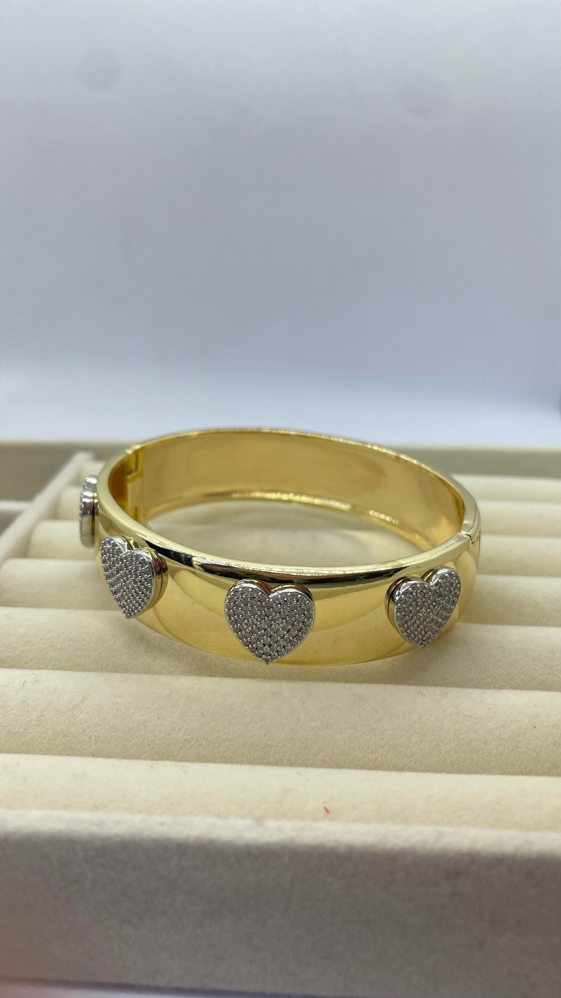 Kalp Detaylı gold kelepçe