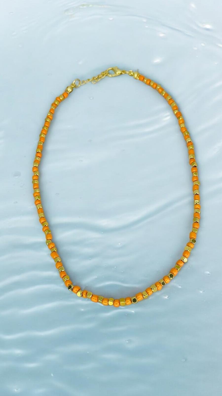 Kum Boncuklu Kolye Choker