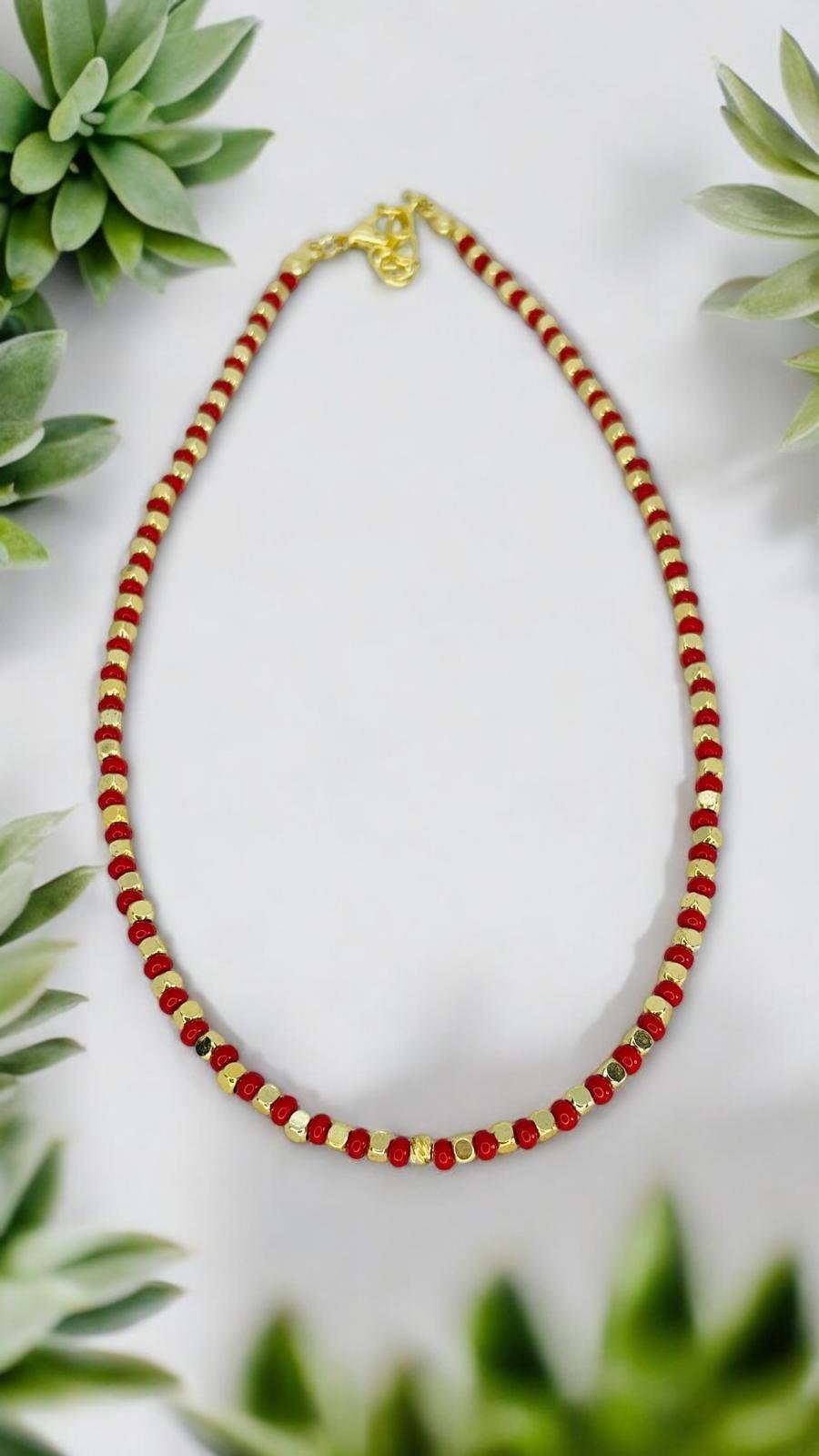 Kum Boncuklu Kolye Choker