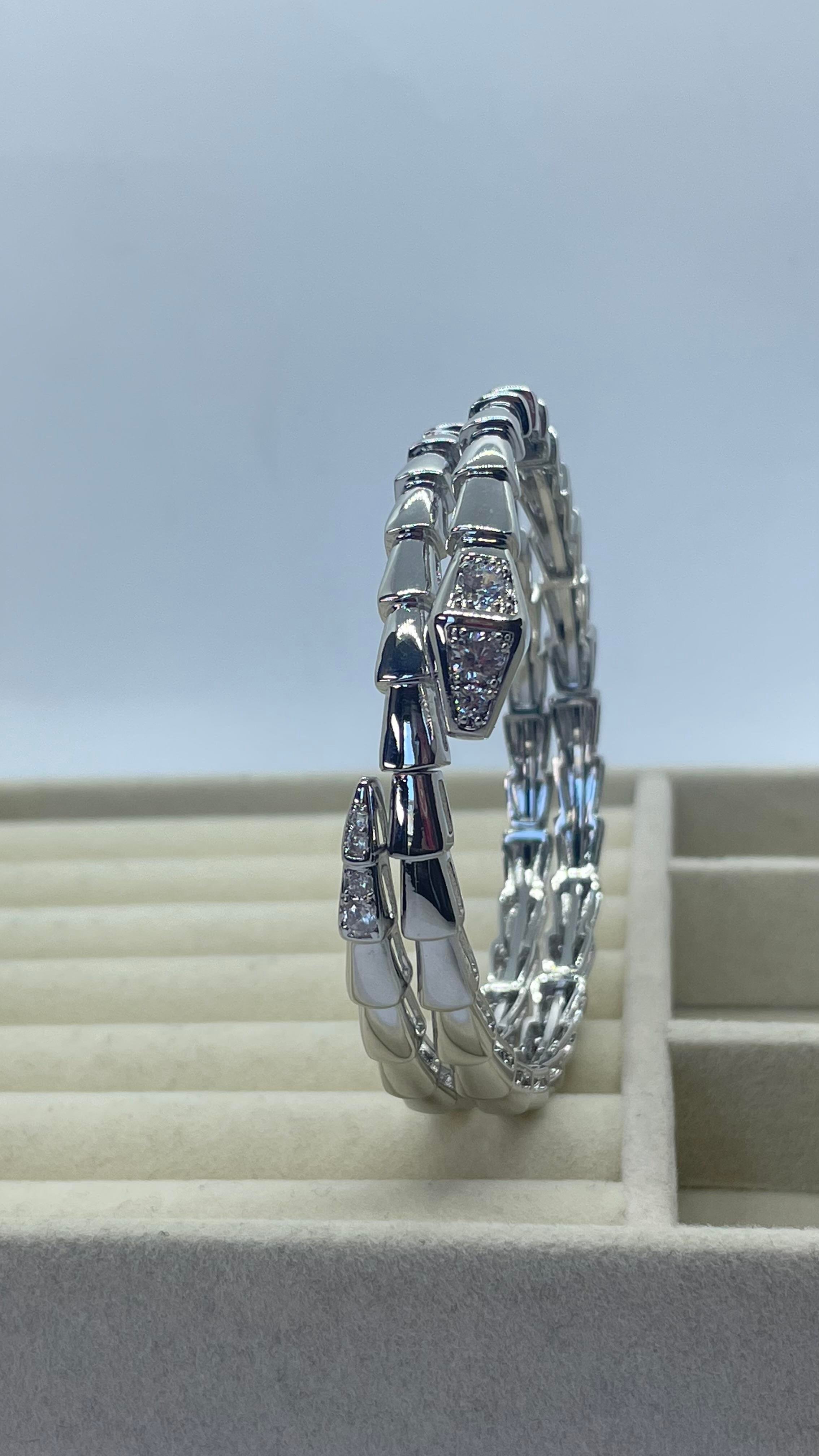 Marka Model Bileklik