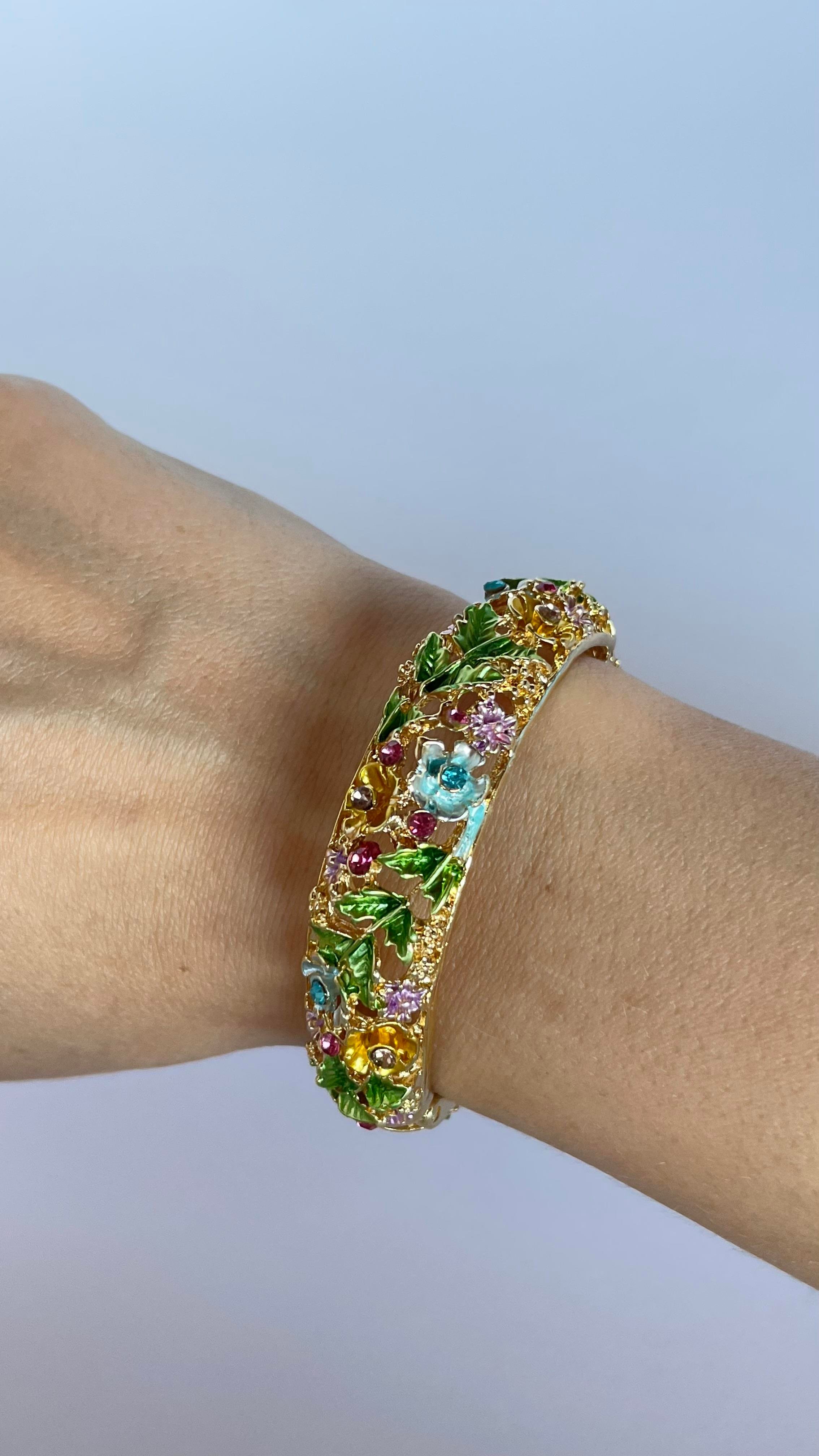 Mavi Çiçek Desenli Kelepçe Bileklik