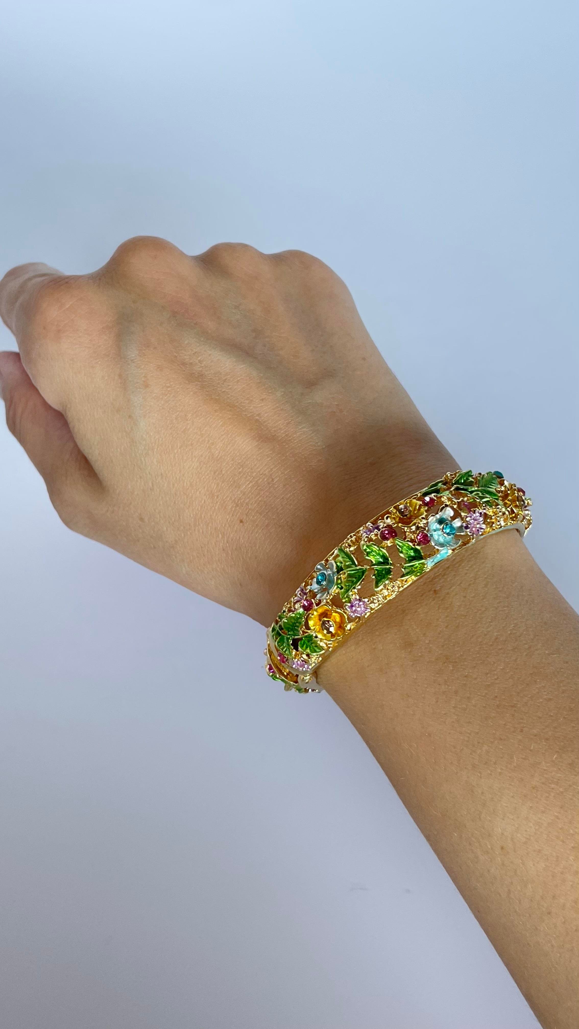 Mavi Çiçek Desenli Kelepçe Bileklik