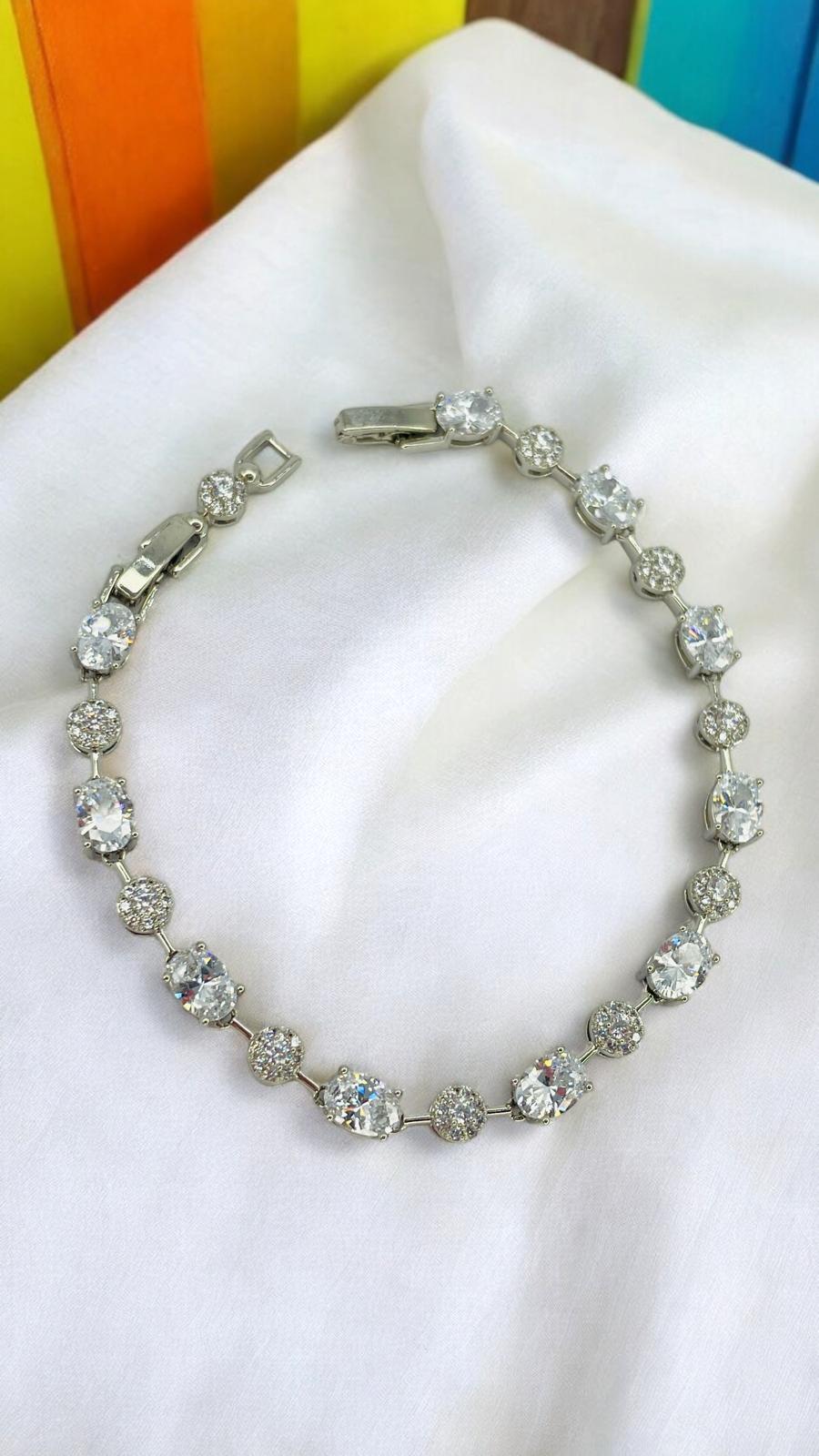 Oval Taşlı Bileklik