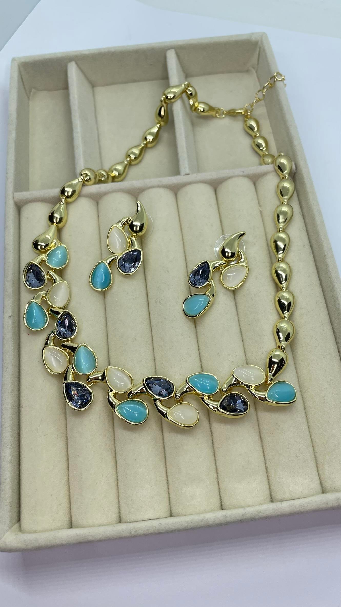 Premium Seri Damla Mavi Taşlı Kolye