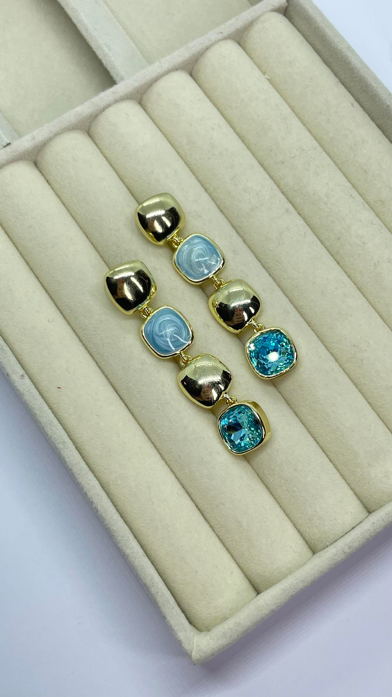 Premium Seri Gold-Turkuaz Taşlı Küpe