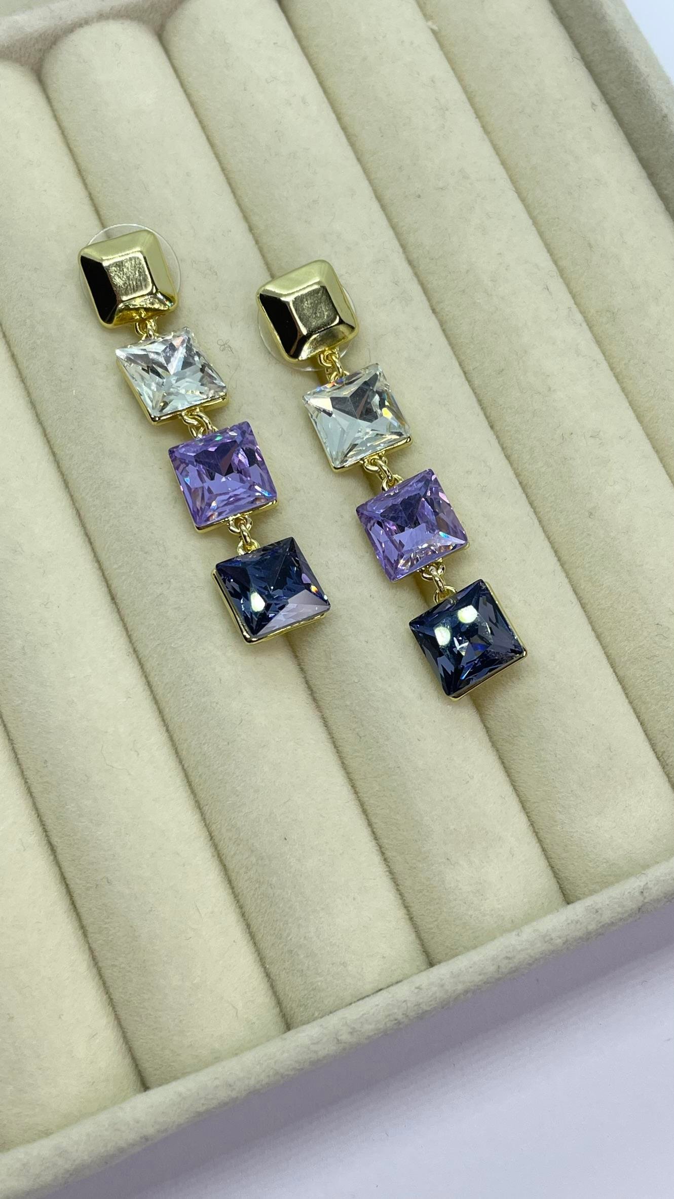 Premium Seri Mor Taşlı Küpe