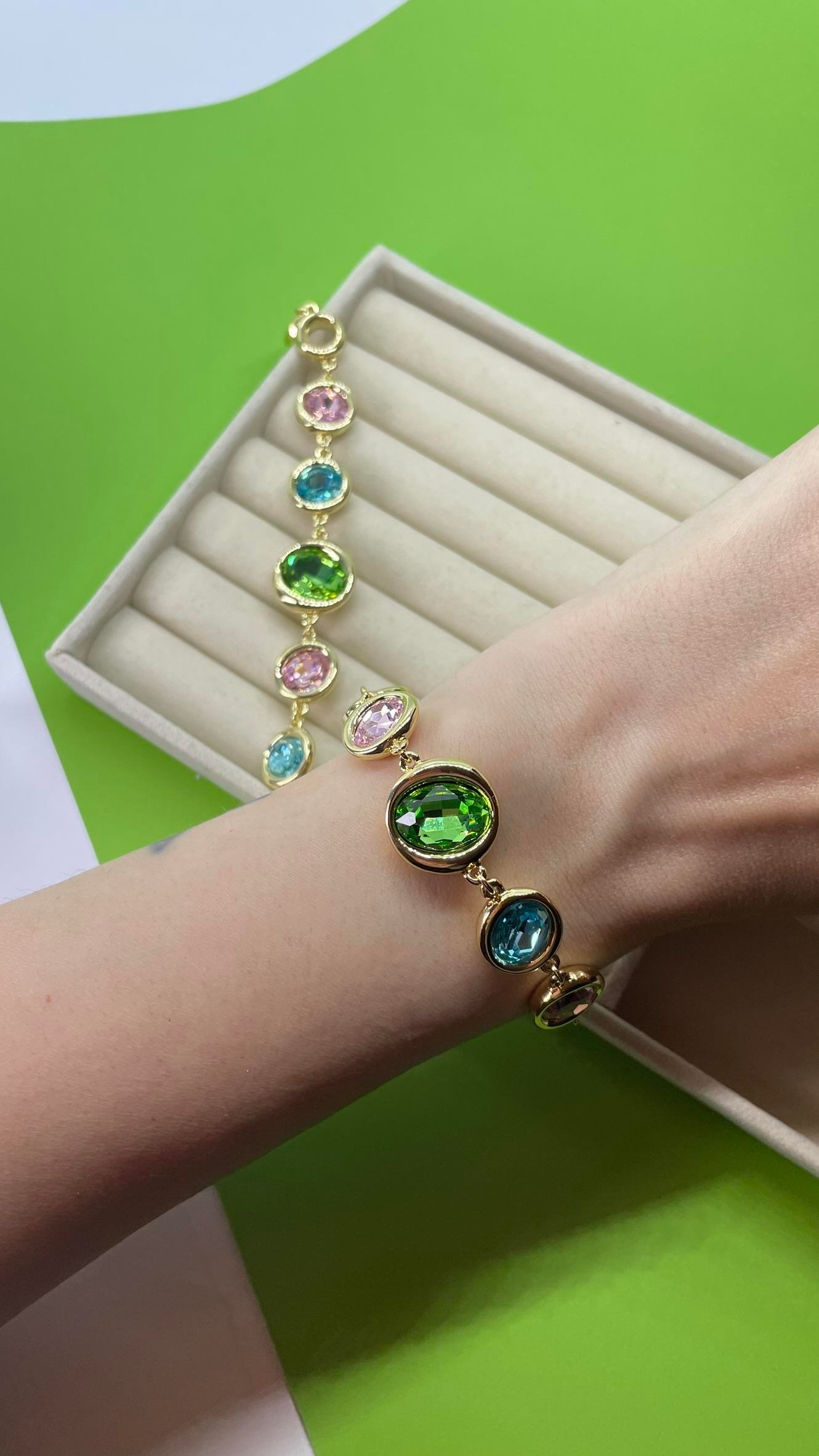 Premium Seri Renkli Taşlı Gold Bileklik