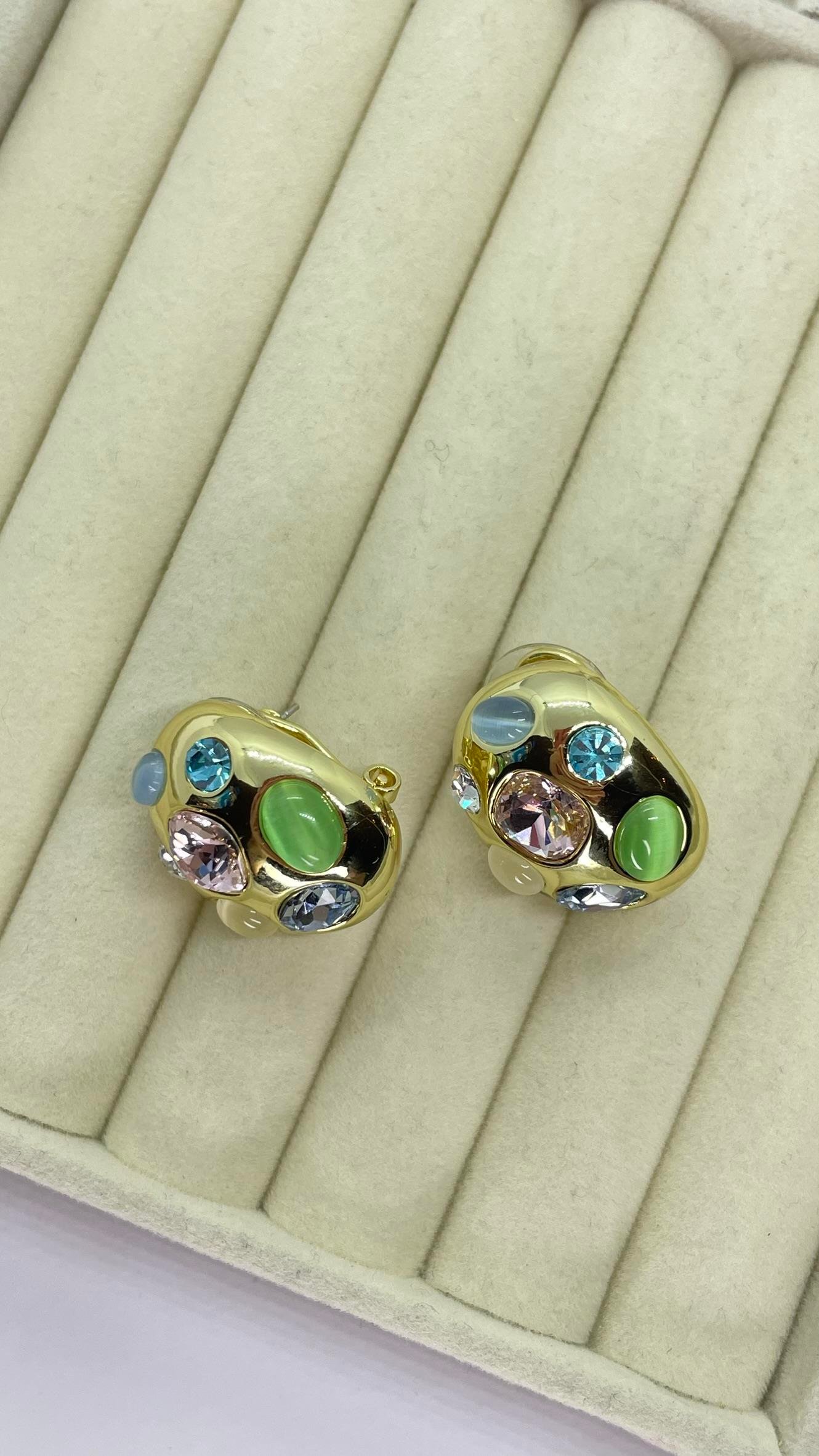 Premium Seri Top Taşlı Küpe