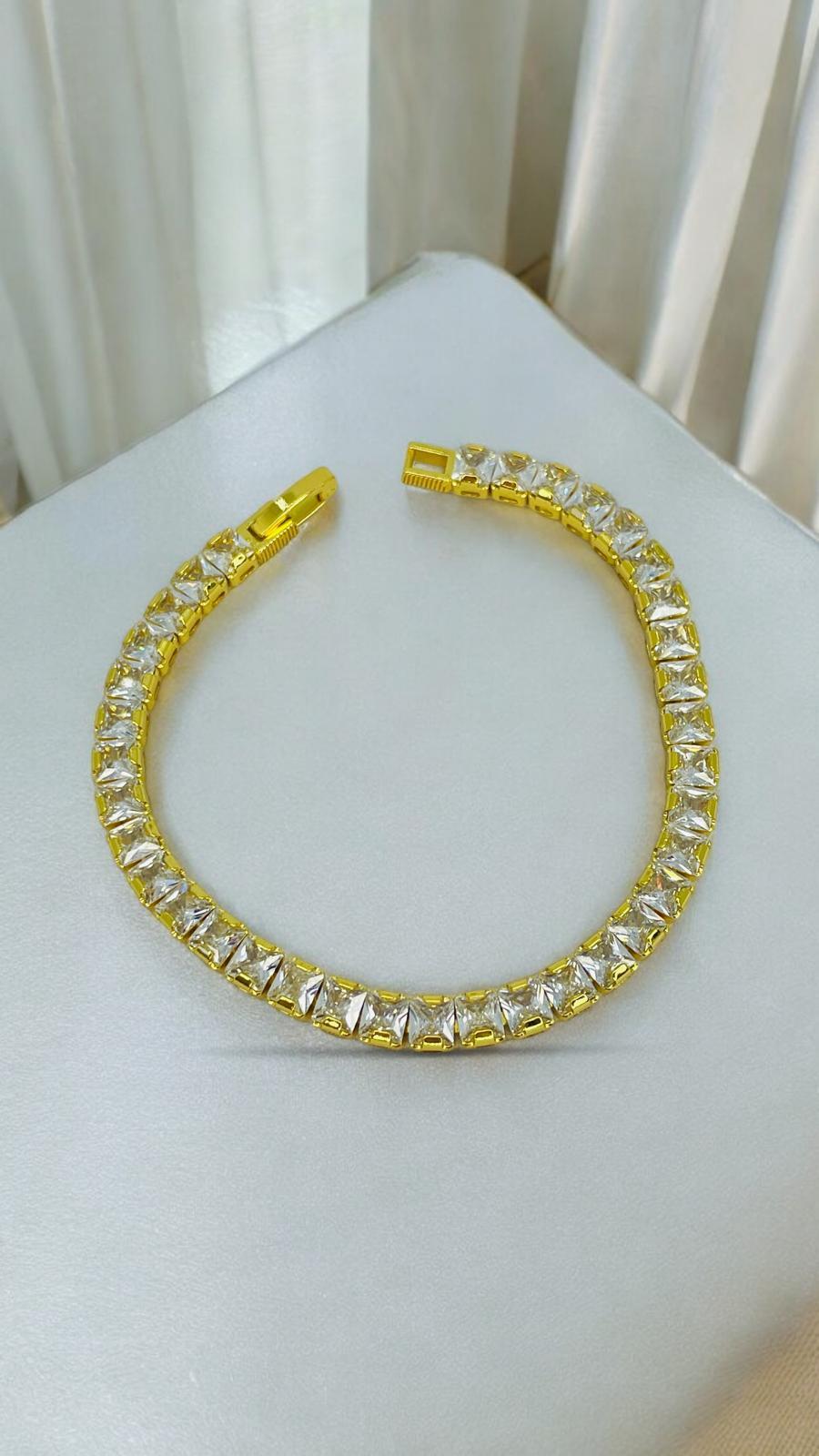 Prenses Kesim Taşlı Suyolu Bileklik (925)