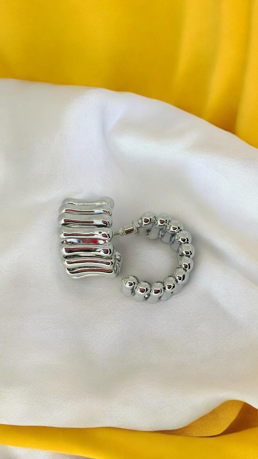 Şeritli Tırtıklı Küpe