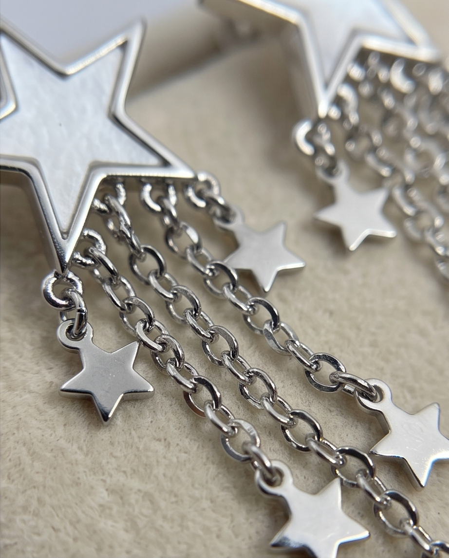 Silver Yıldızlı Sallantılı Küpe