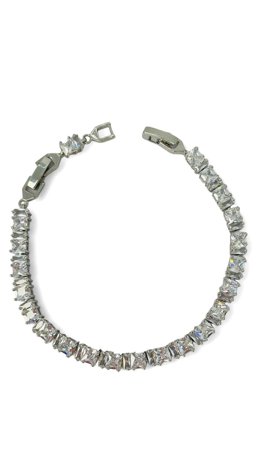 Suyolu Kare Taşlı Bileklik